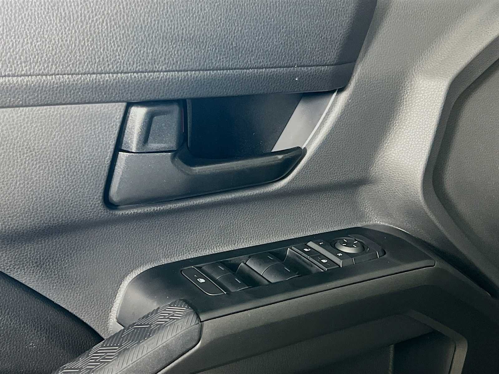 2026 Toyota Tacoma SR5 - Photo 15