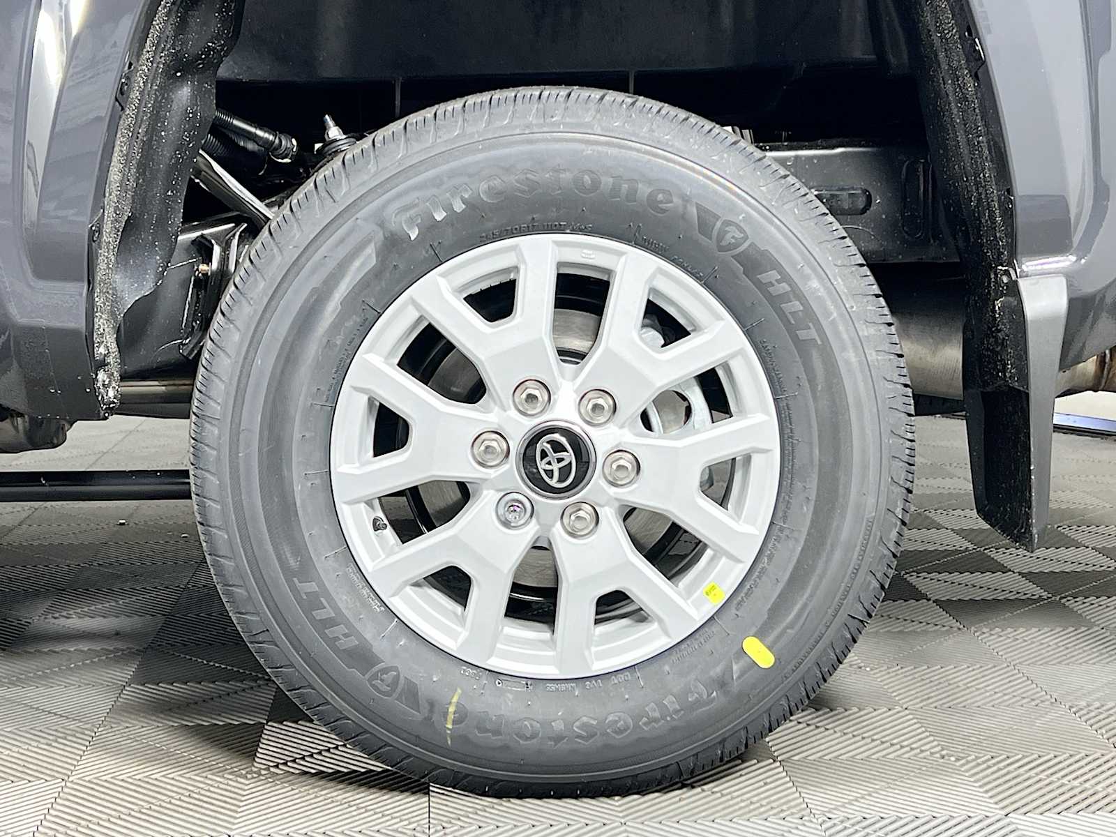 2026 Toyota Tacoma SR5 - Photo 18