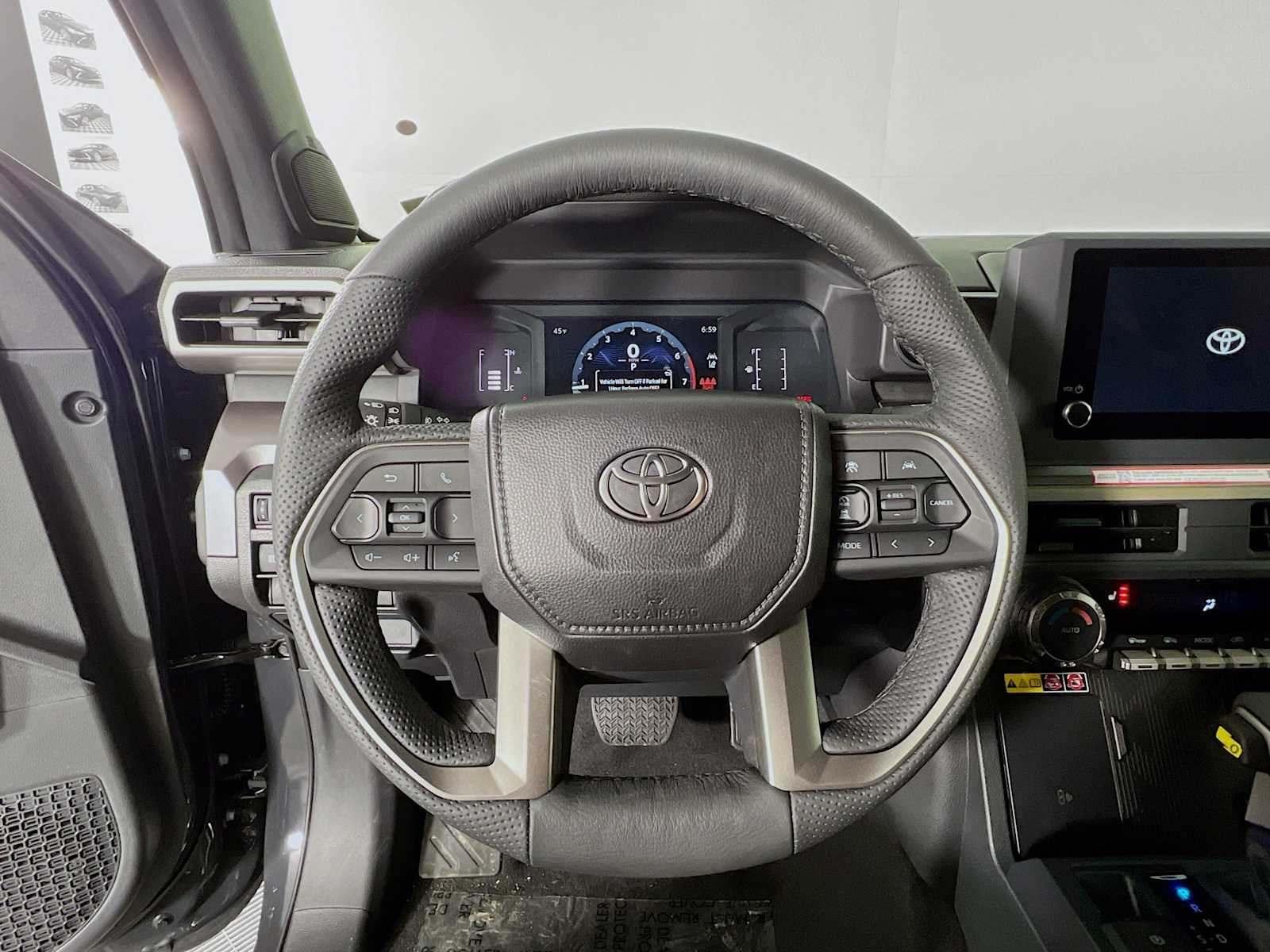 2026 Toyota Tacoma SR5 - Photo 7