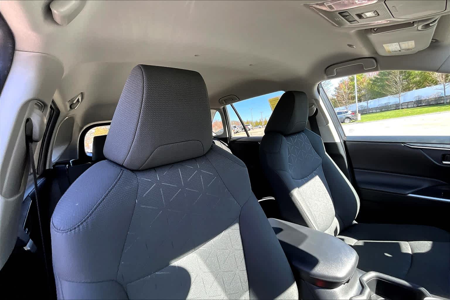2024 Toyota RAV4 XLE - Photo 22