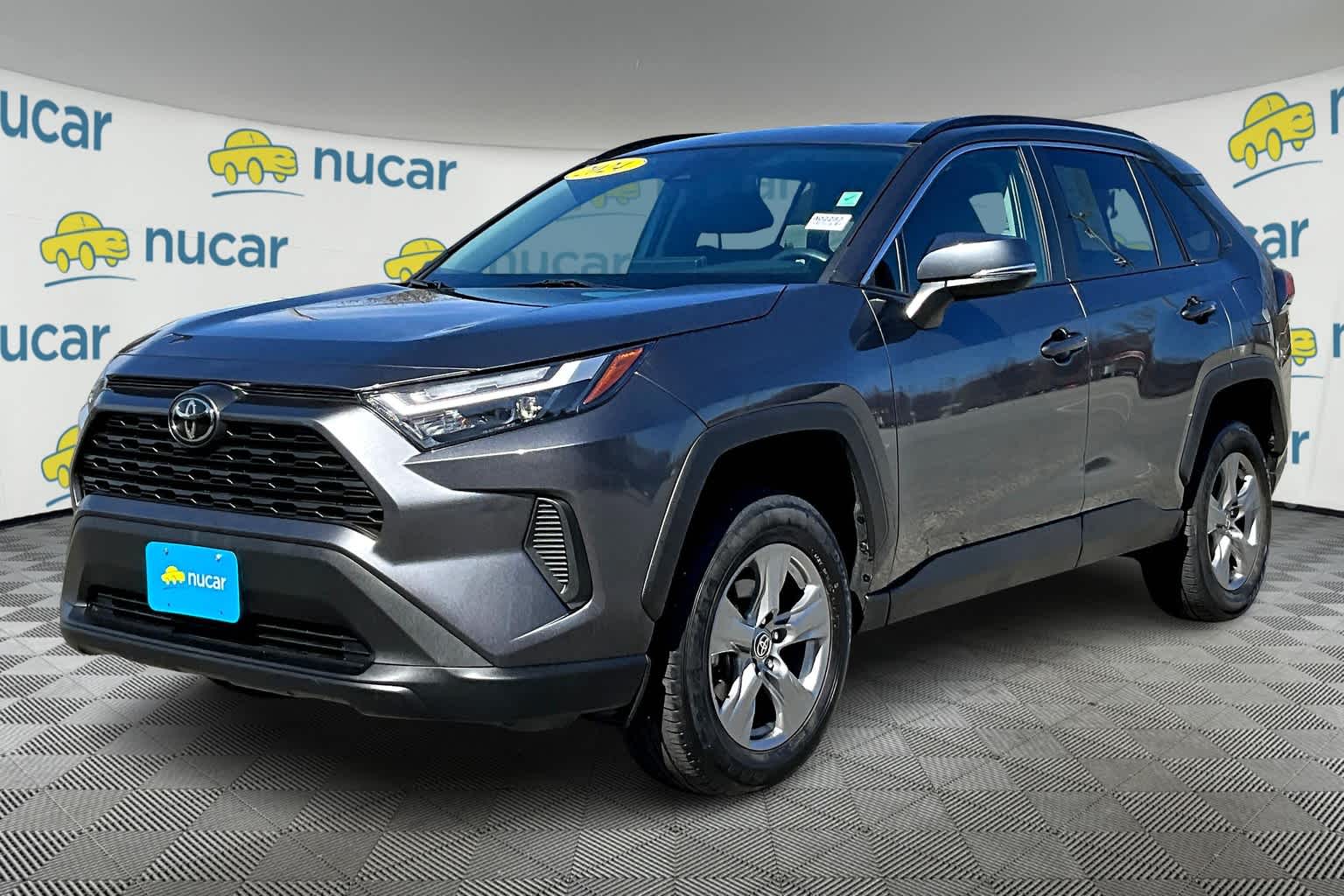 2024 Toyota RAV4 XLE - Photo 3