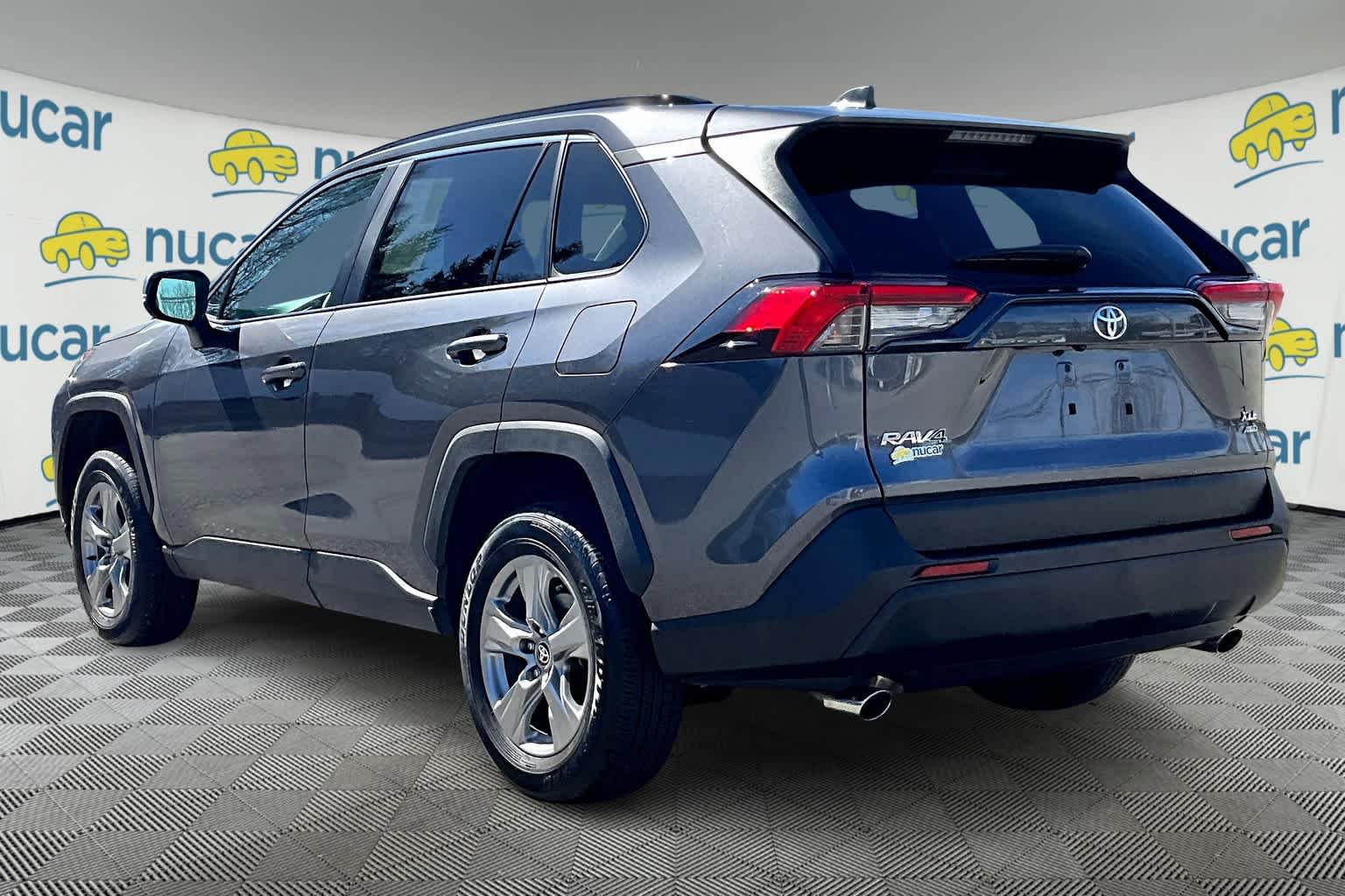 2024 Toyota RAV4 XLE - Photo 4