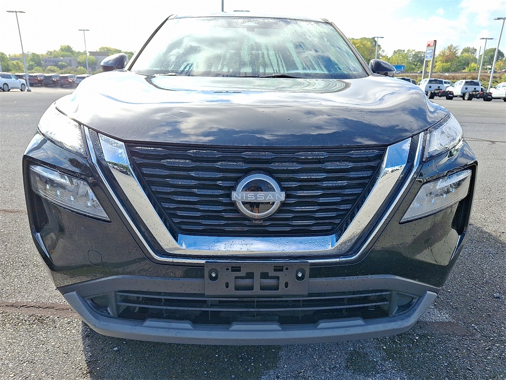 2023 Nissan Rogue SV - Photo 2