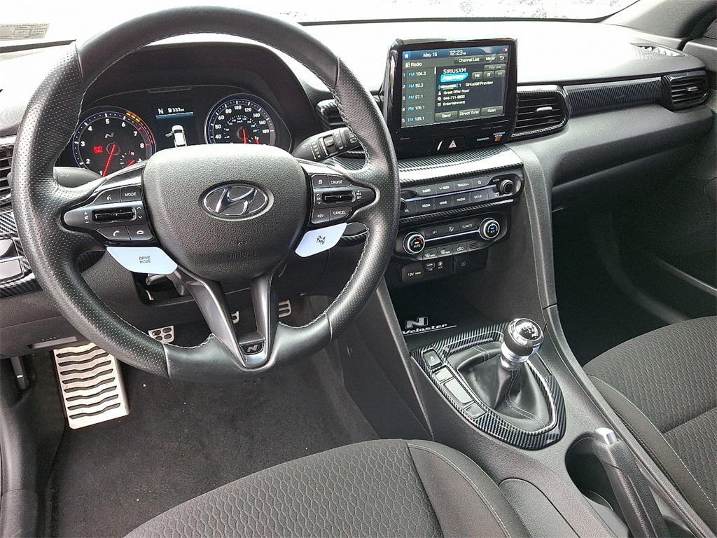 2020 Hyundai Veloster N - Photo 11