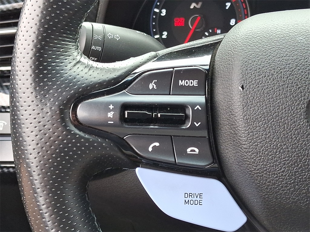 2020 Hyundai Veloster N - Photo 20