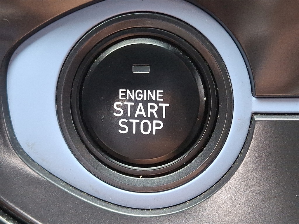 2020 Hyundai Veloster N - Photo 23