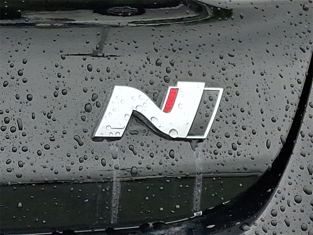 2020 Hyundai Veloster N - Photo 29