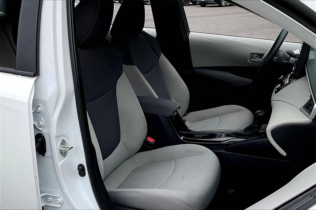 2022 Toyota Corolla LE - Photo 11