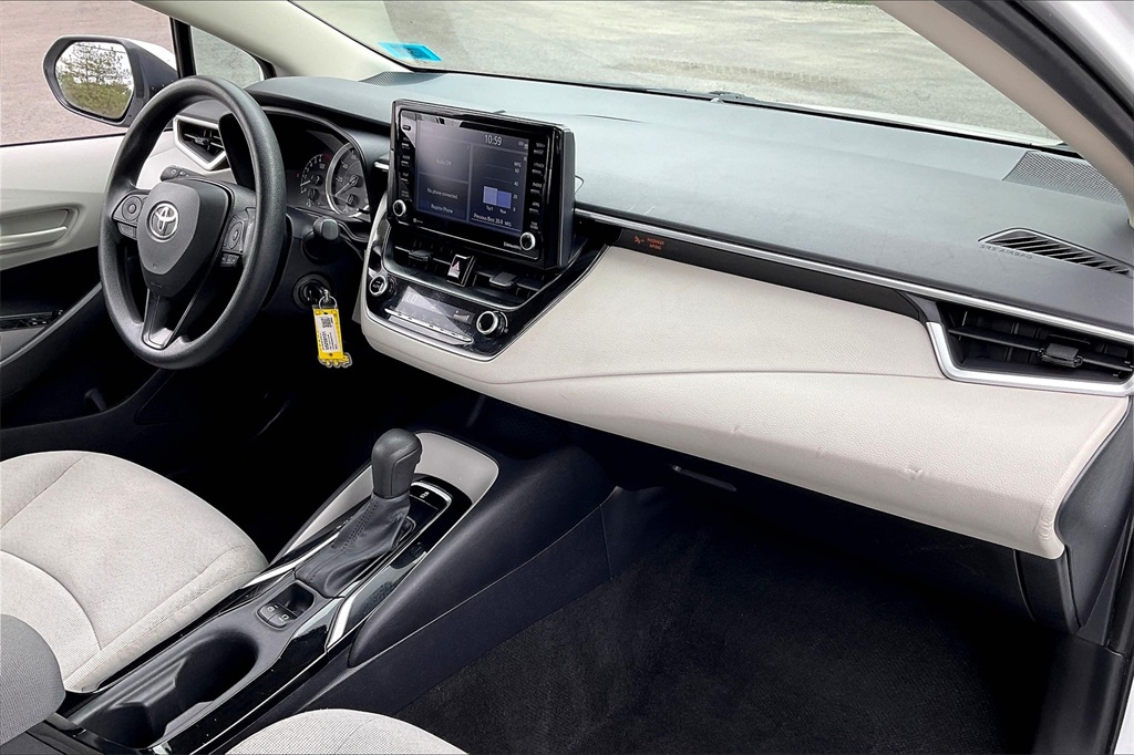2022 Toyota Corolla LE - Photo 13