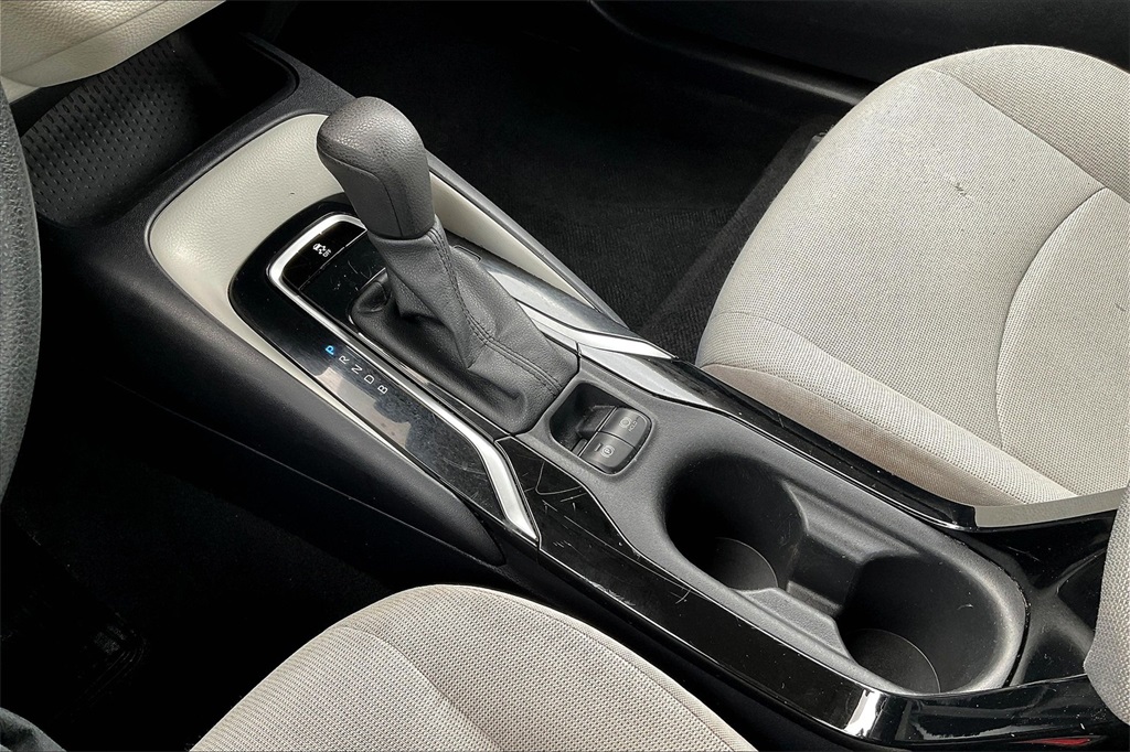 2022 Toyota Corolla LE - Photo 19