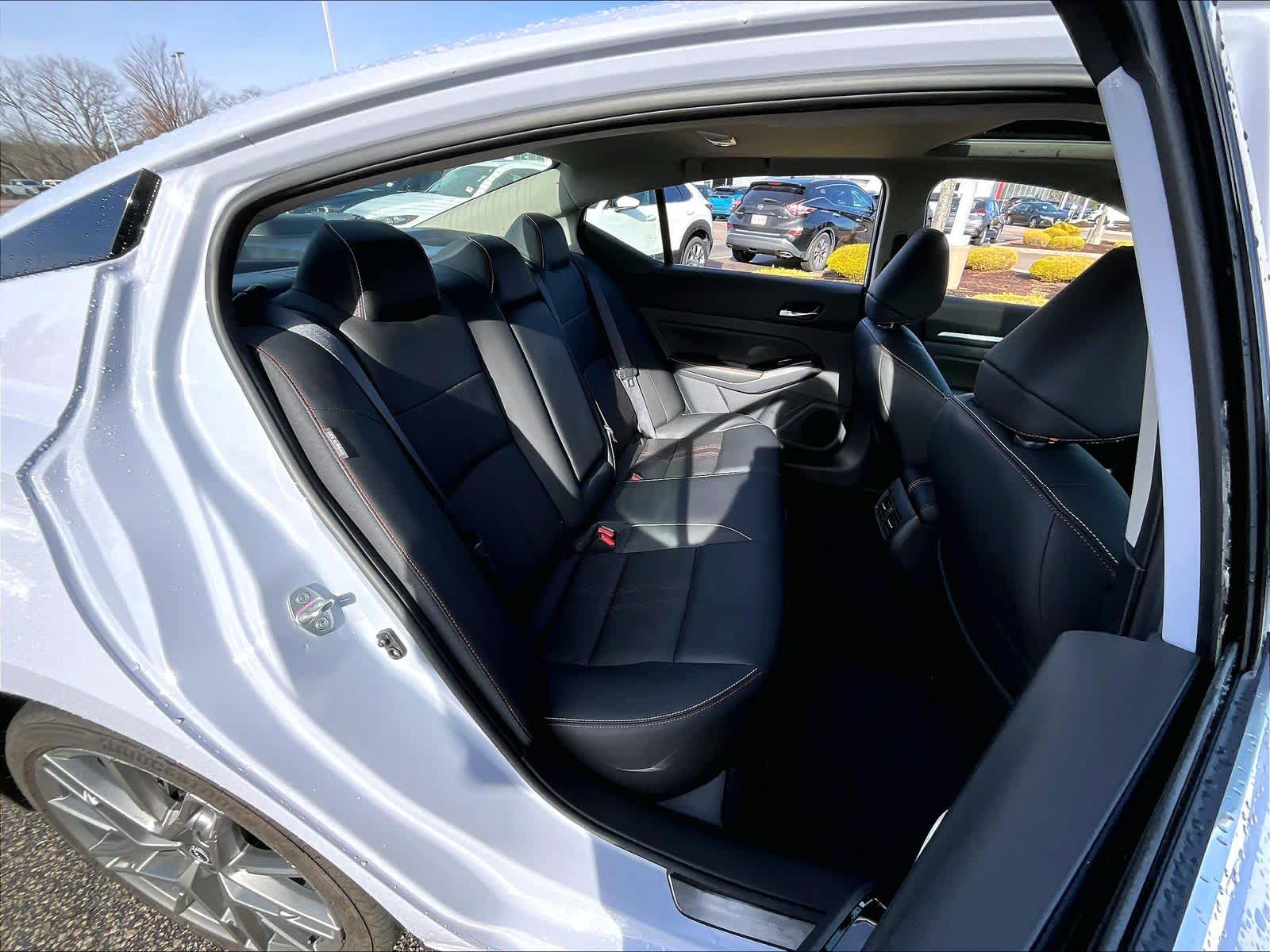 2024 Nissan Altima 2.0 SR - Photo 16