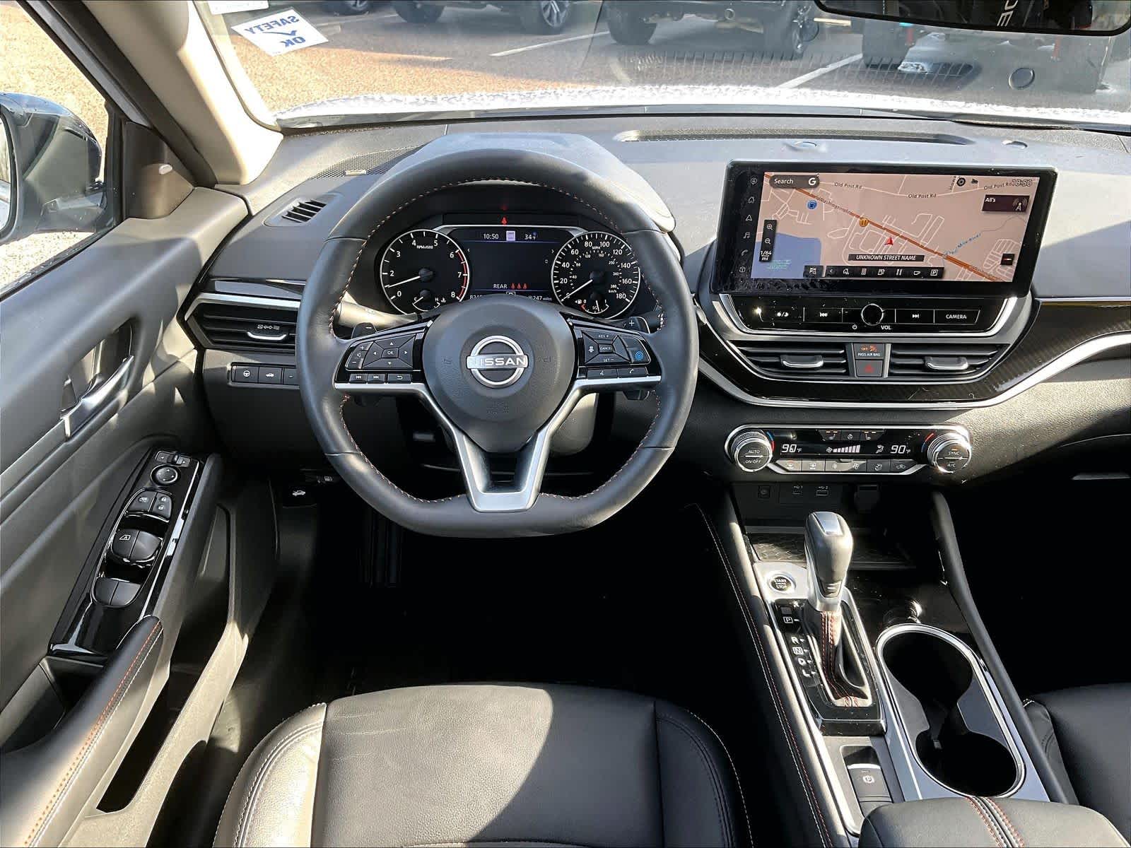 2024 Nissan Altima 2.0 SR - Photo 17