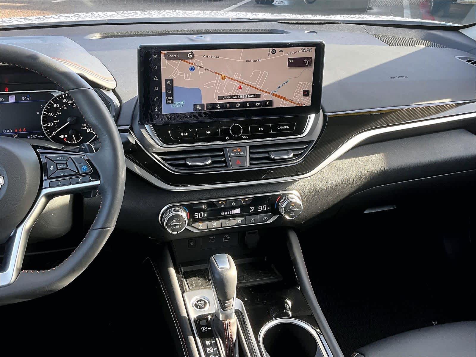 2024 Nissan Altima 2.0 SR - Photo 18