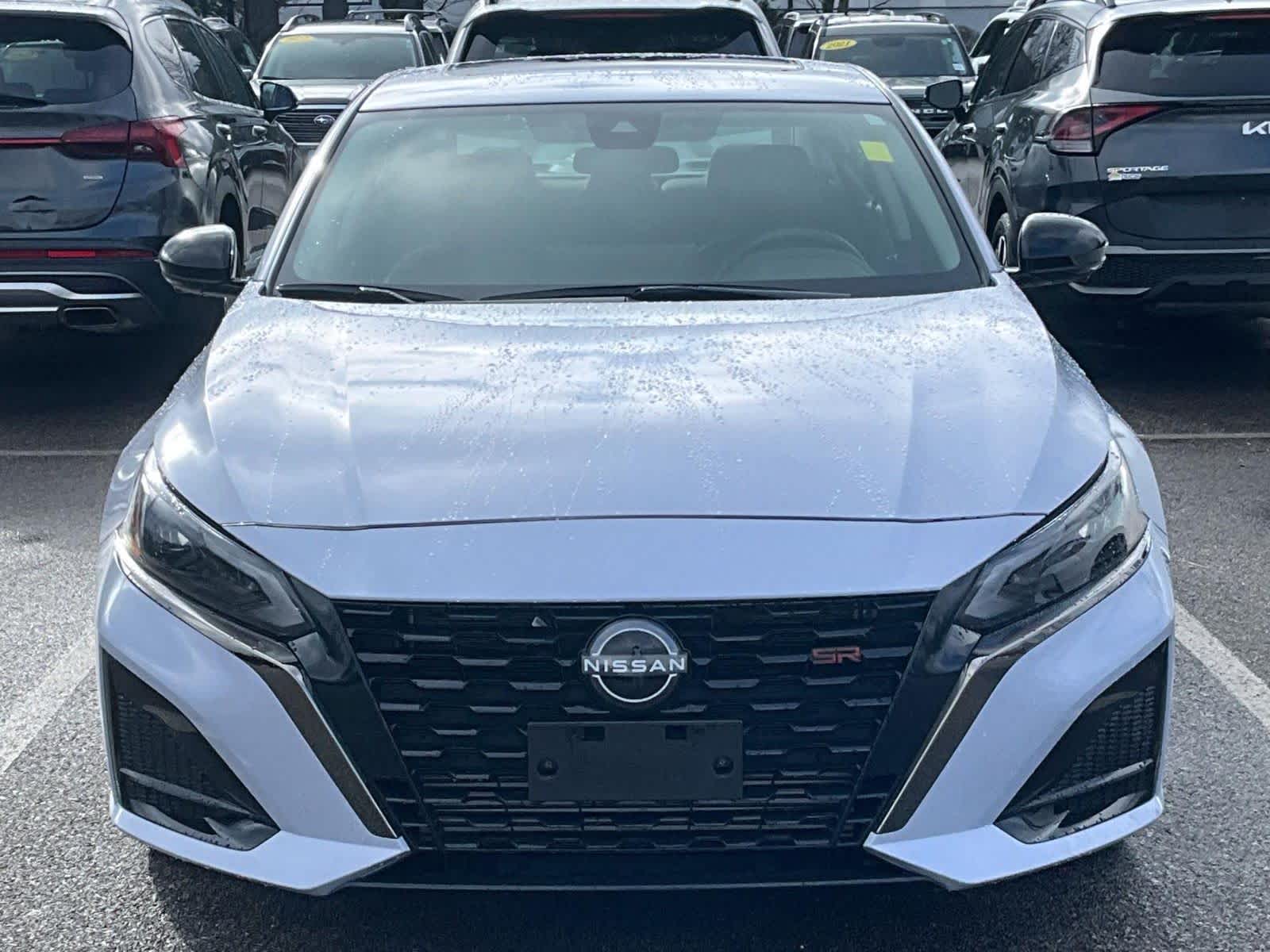 2024 Nissan Altima 2.0 SR - Photo 2