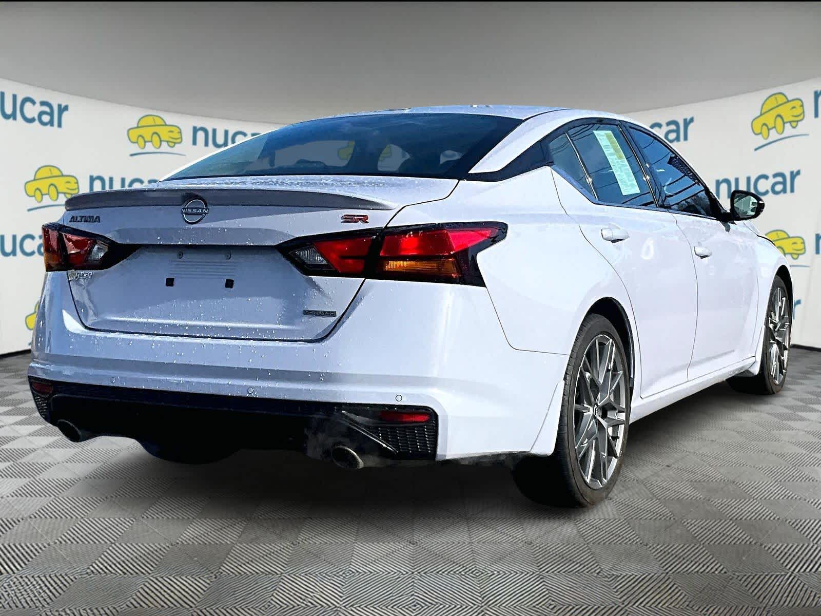 2024 Nissan Altima 2.0 SR - Photo 6