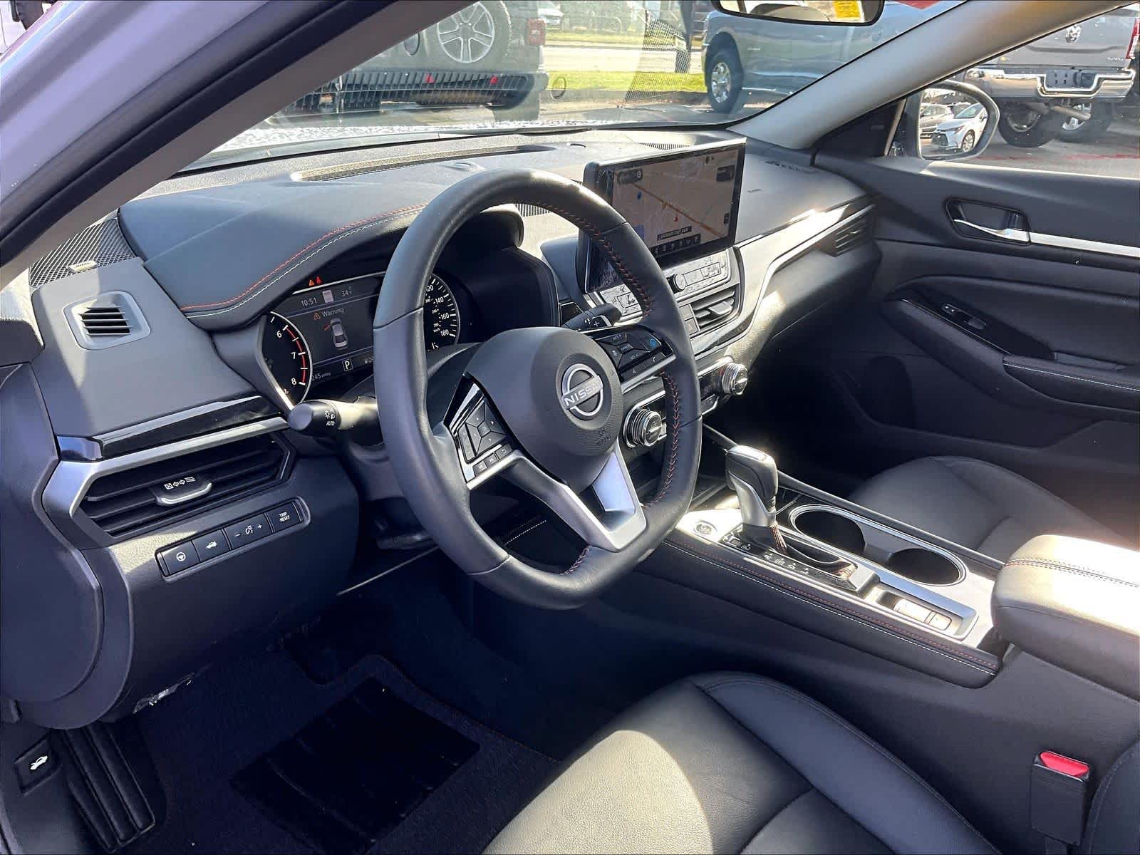 2024 Nissan Altima 2.0 SR - Photo 8