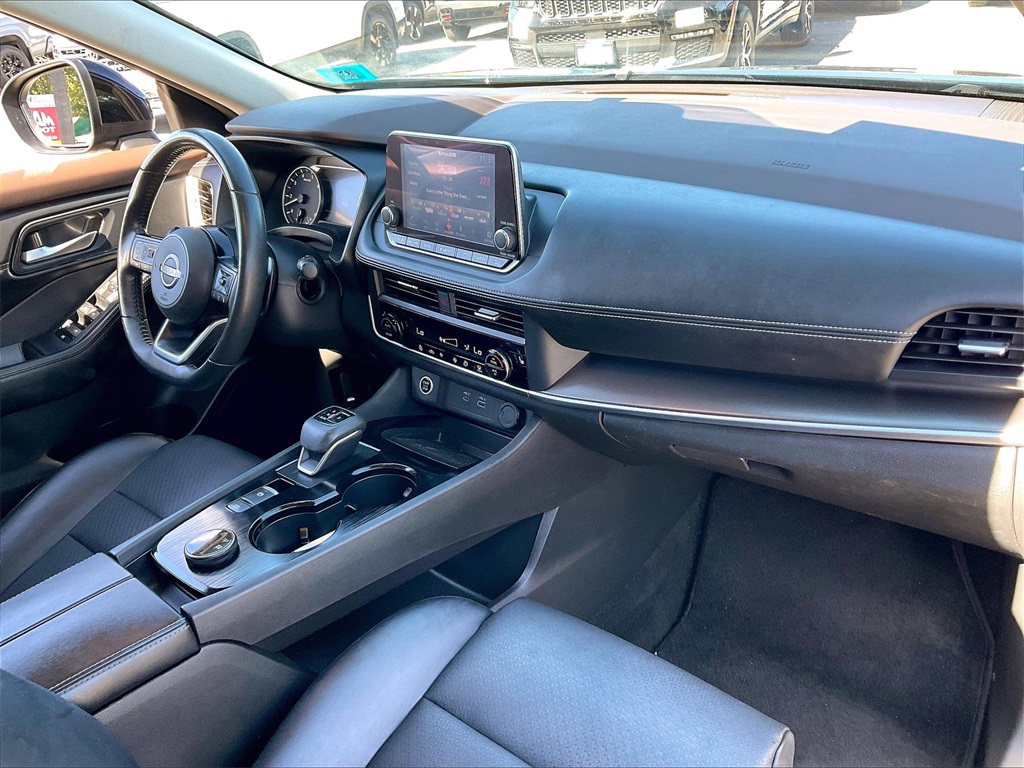 2023 Nissan Rogue SV - Photo 13