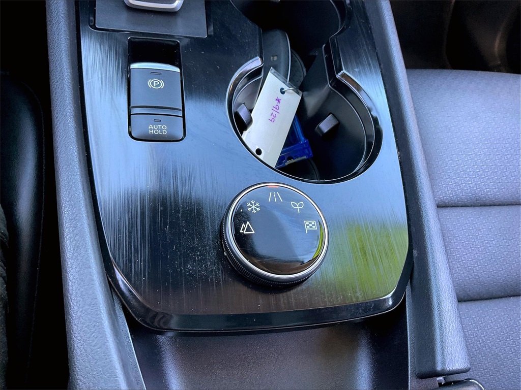 2023 Nissan Rogue SV - Photo 34