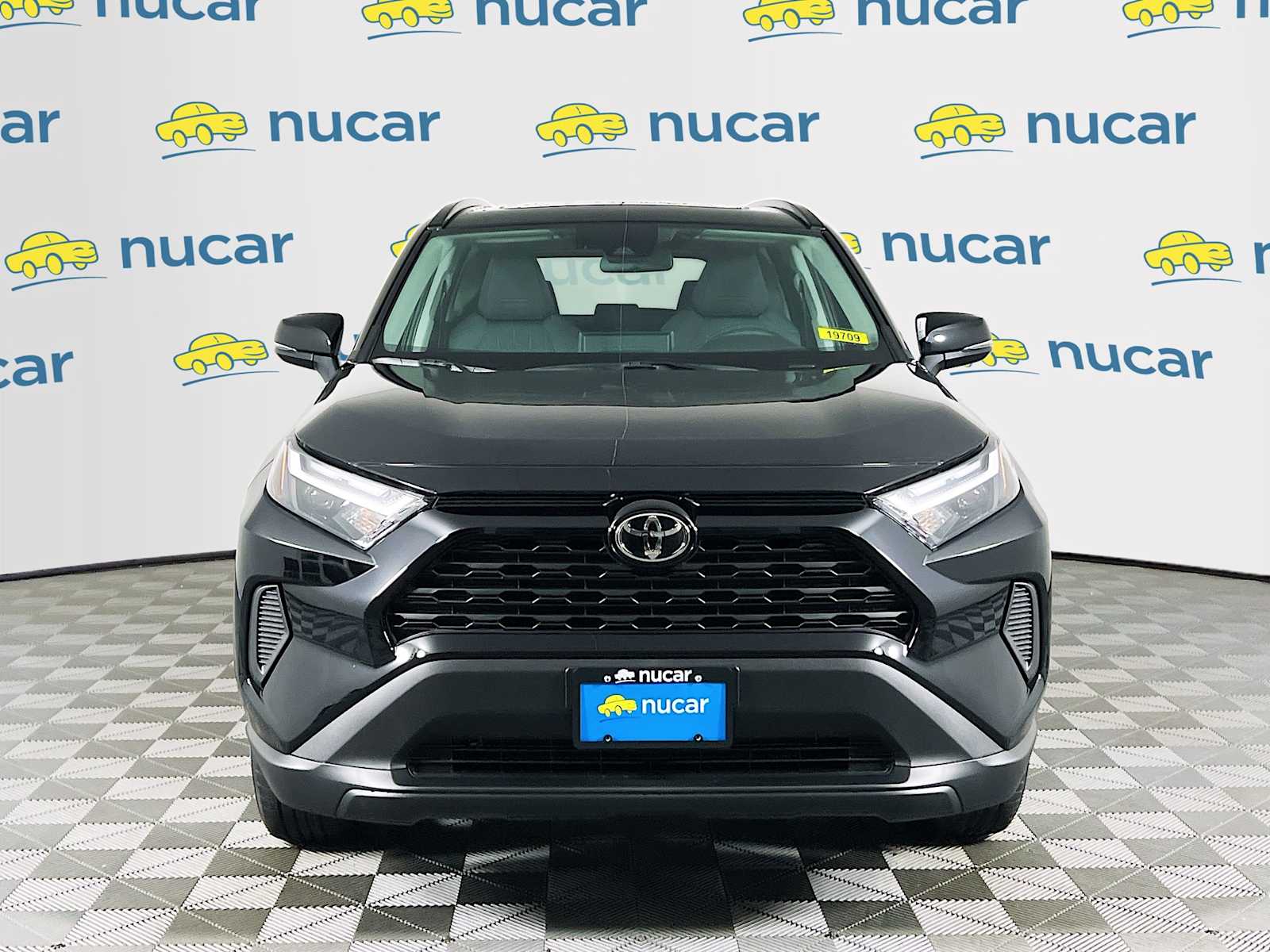 2025 Toyota RAV4 XLE - Photo 2