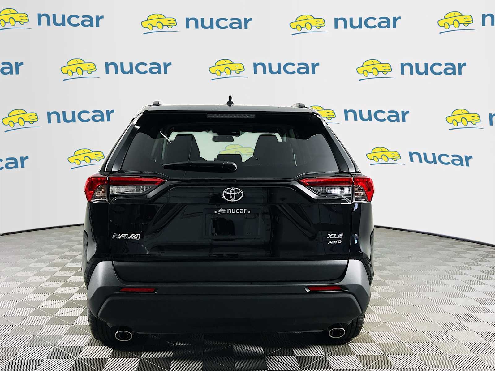 2025 Toyota RAV4 XLE - Photo 5