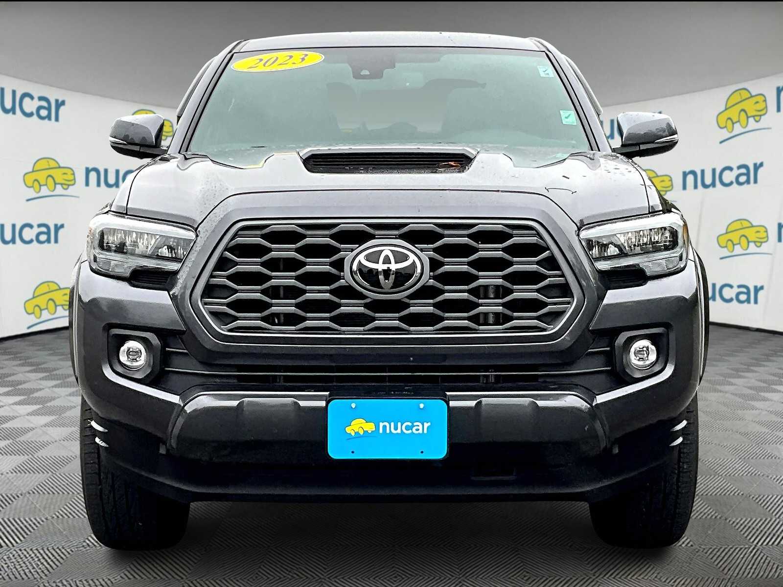 2023 Toyota Tacoma TRD Sport - Photo 2