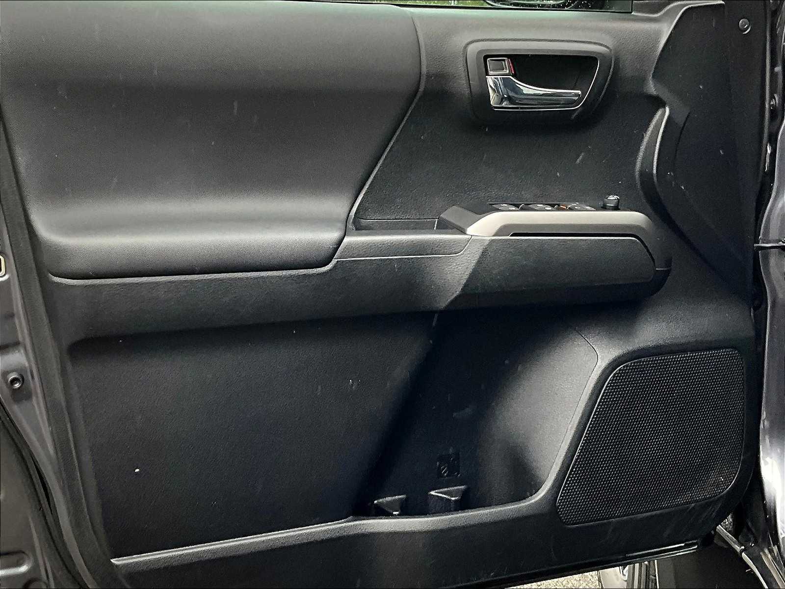 2023 Toyota Tacoma TRD Sport - Photo 9