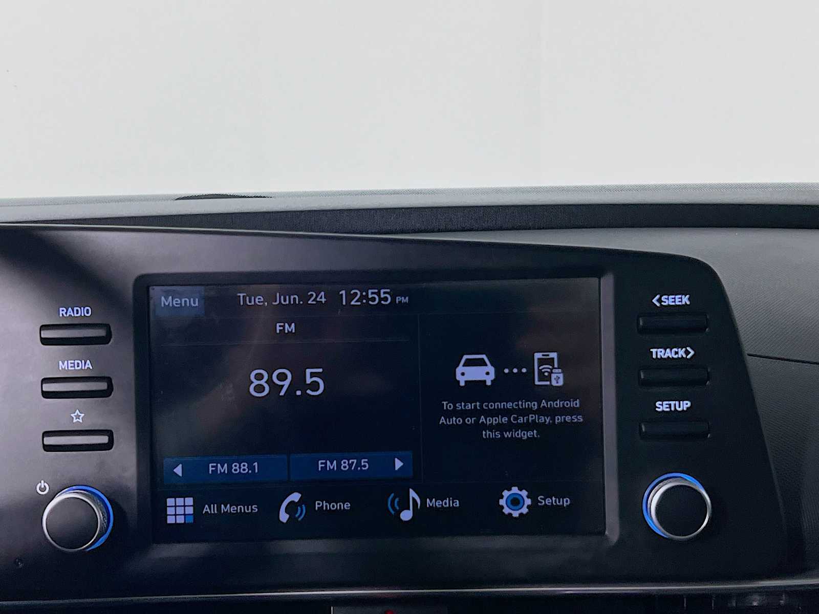 2024 Hyundai Elantra SE - Photo 14