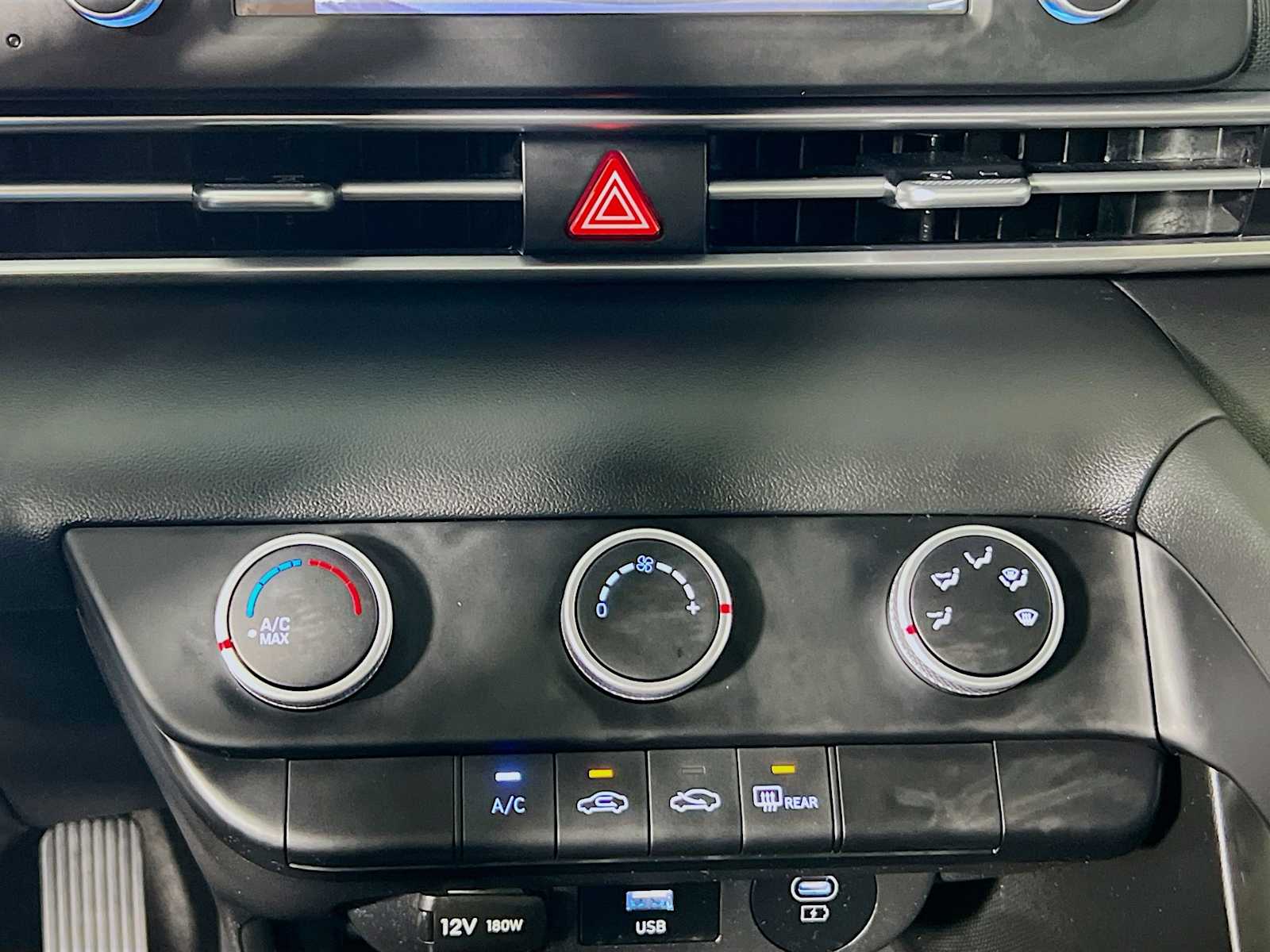 2024 Hyundai Elantra SE - Photo 15