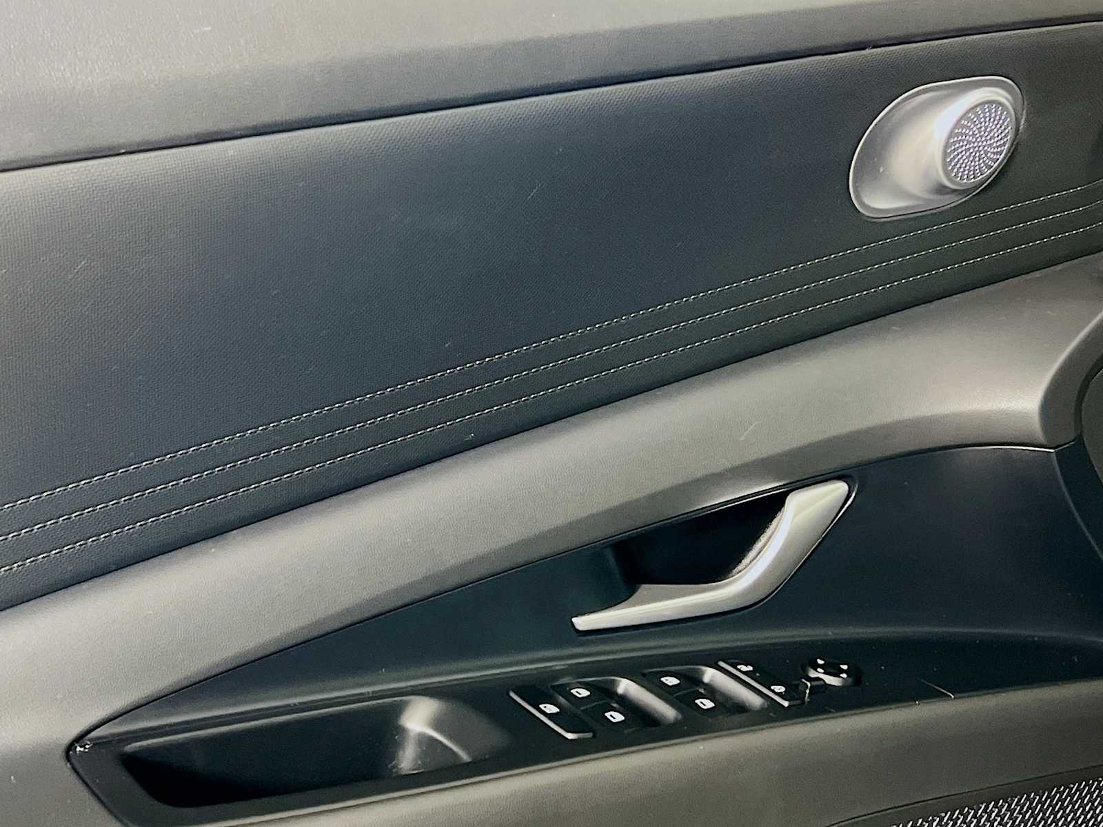 2024 Hyundai Elantra SE - Photo 17