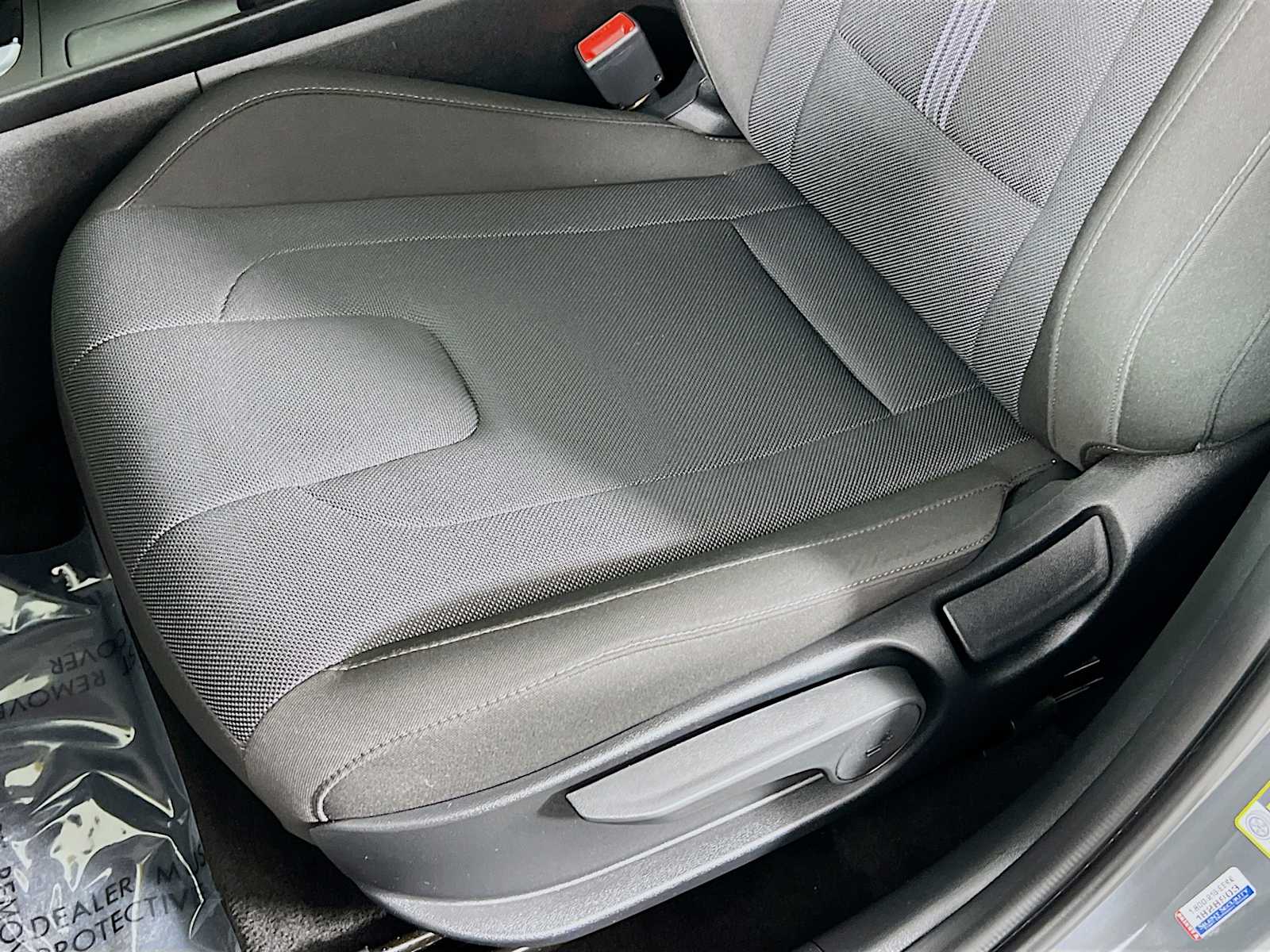 2024 Hyundai Elantra SE - Photo 19