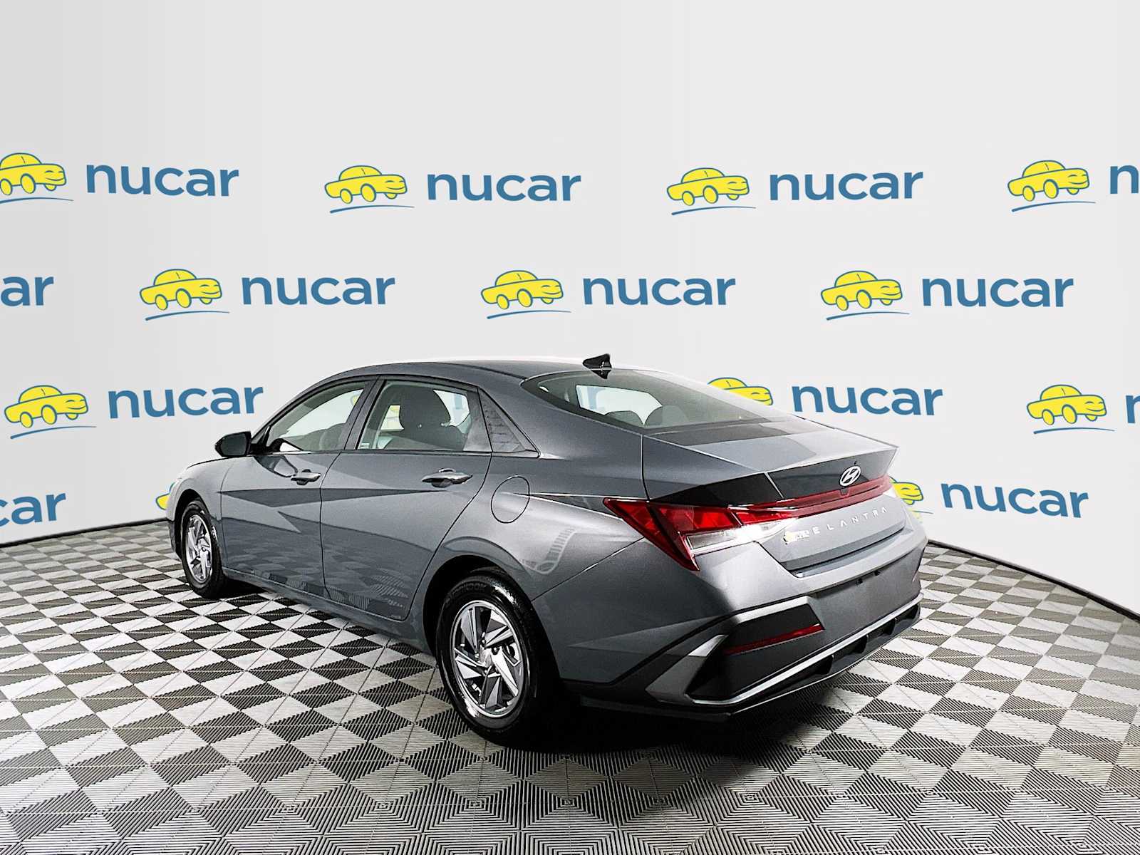 2024 Hyundai Elantra SE - Photo 5