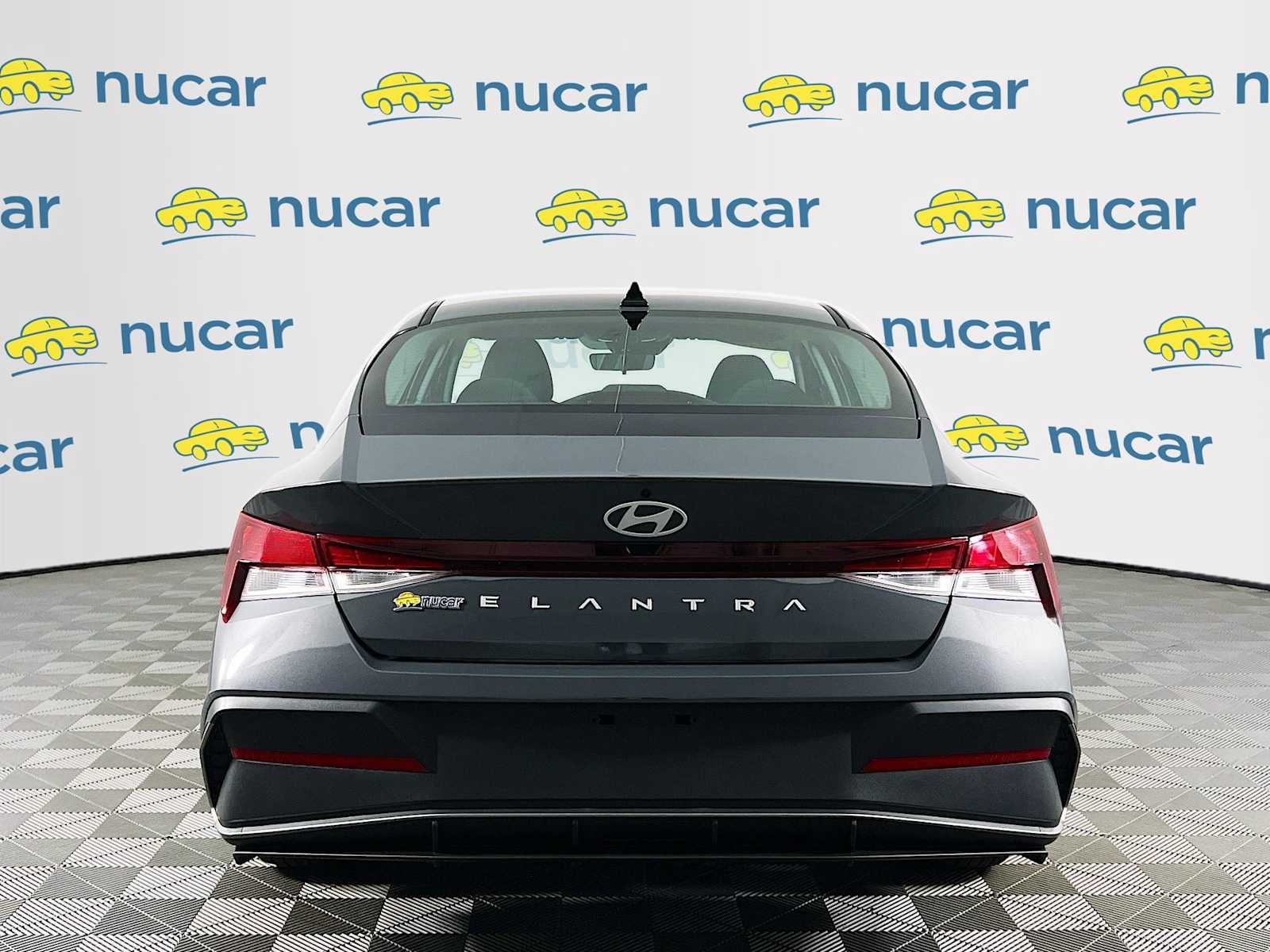 2024 Hyundai Elantra SE - Photo 6