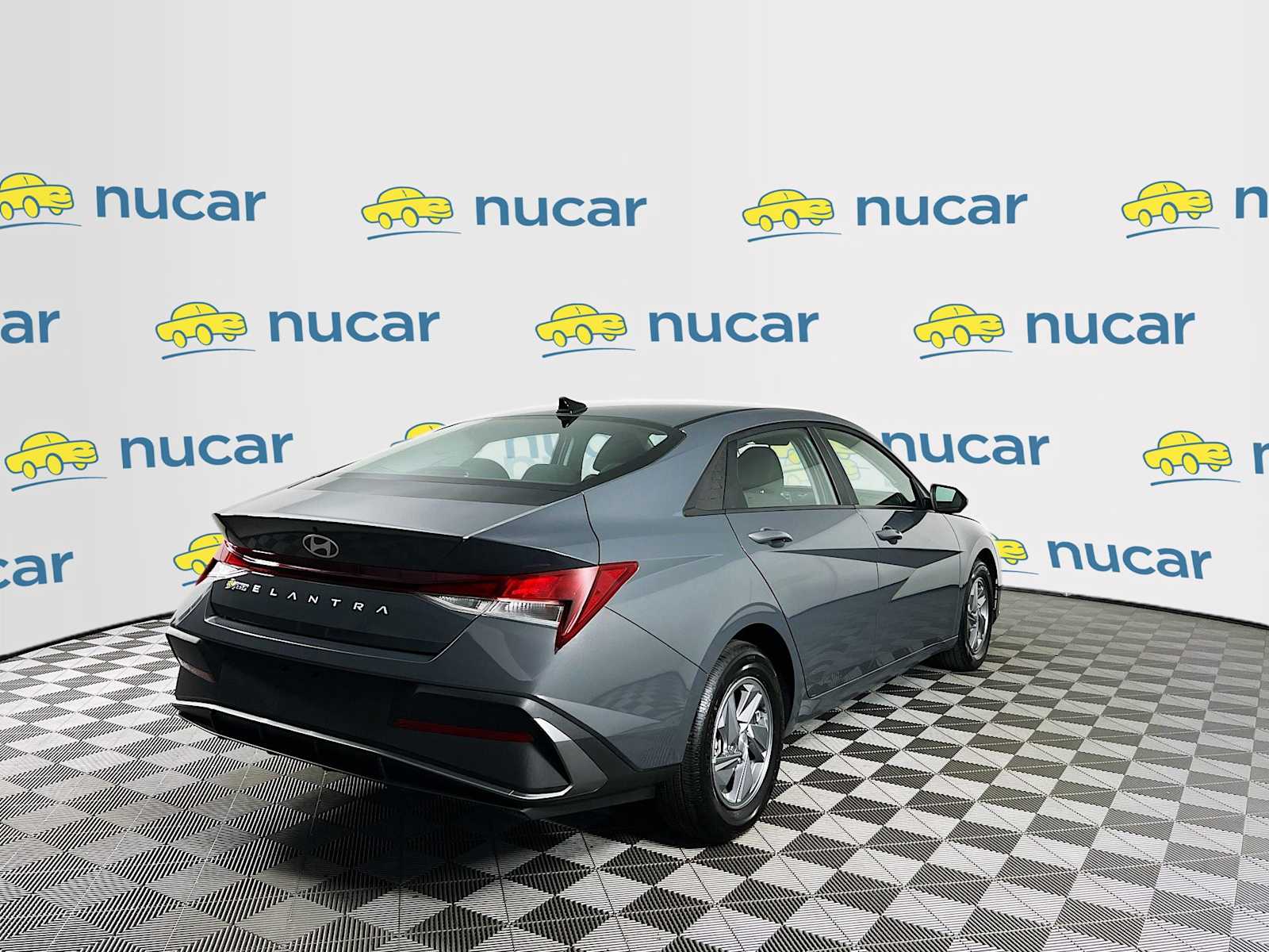 2024 Hyundai Elantra SE - Photo 7