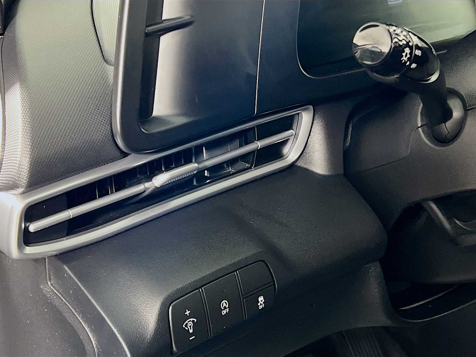 2024 Hyundai Elantra SE - Photo 10