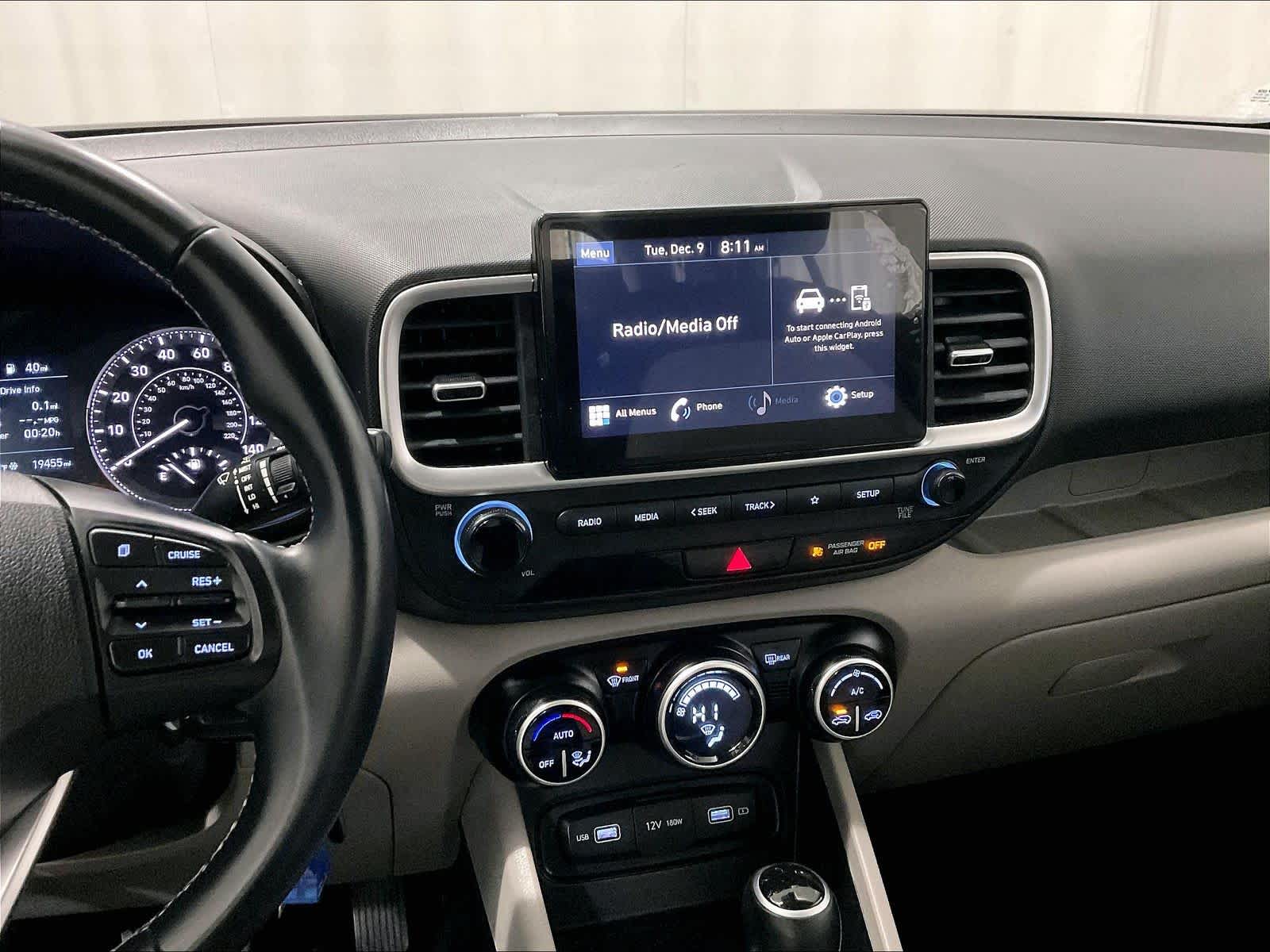 2022 Hyundai Venue SEL - Photo 18