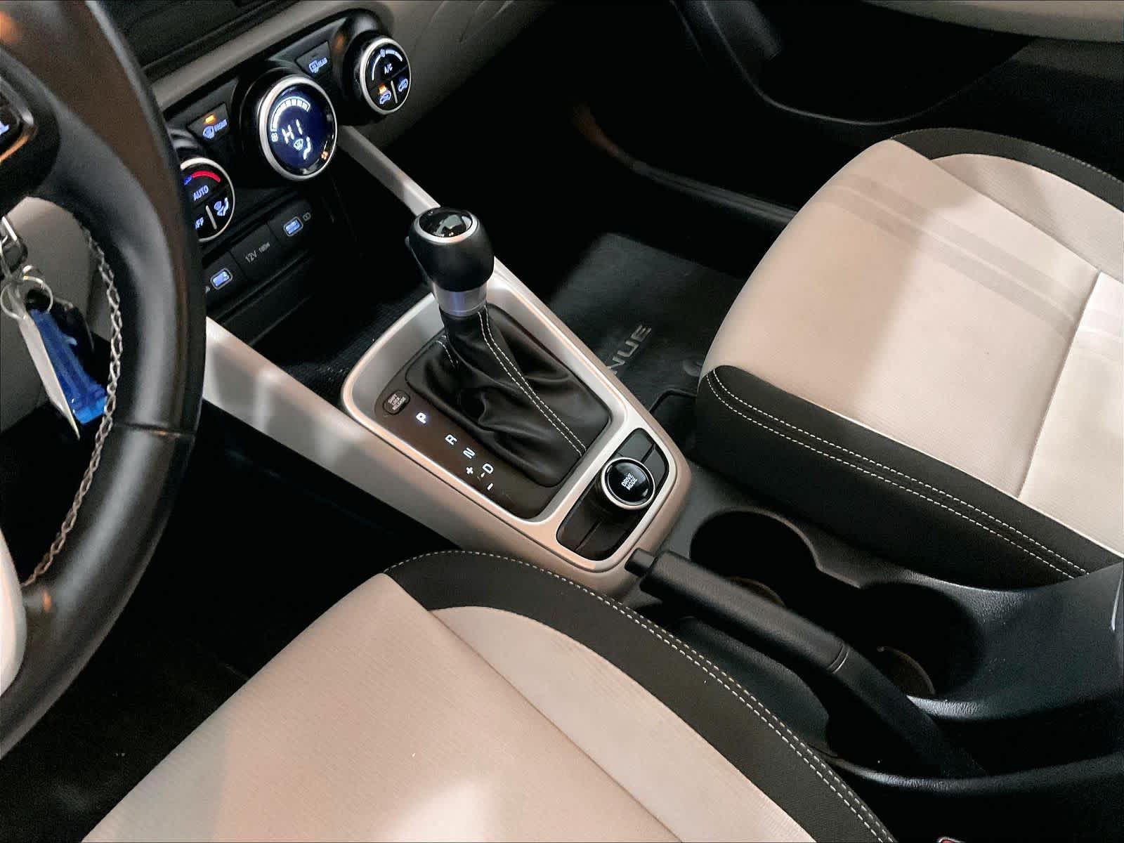 2022 Hyundai Venue SEL - Photo 20