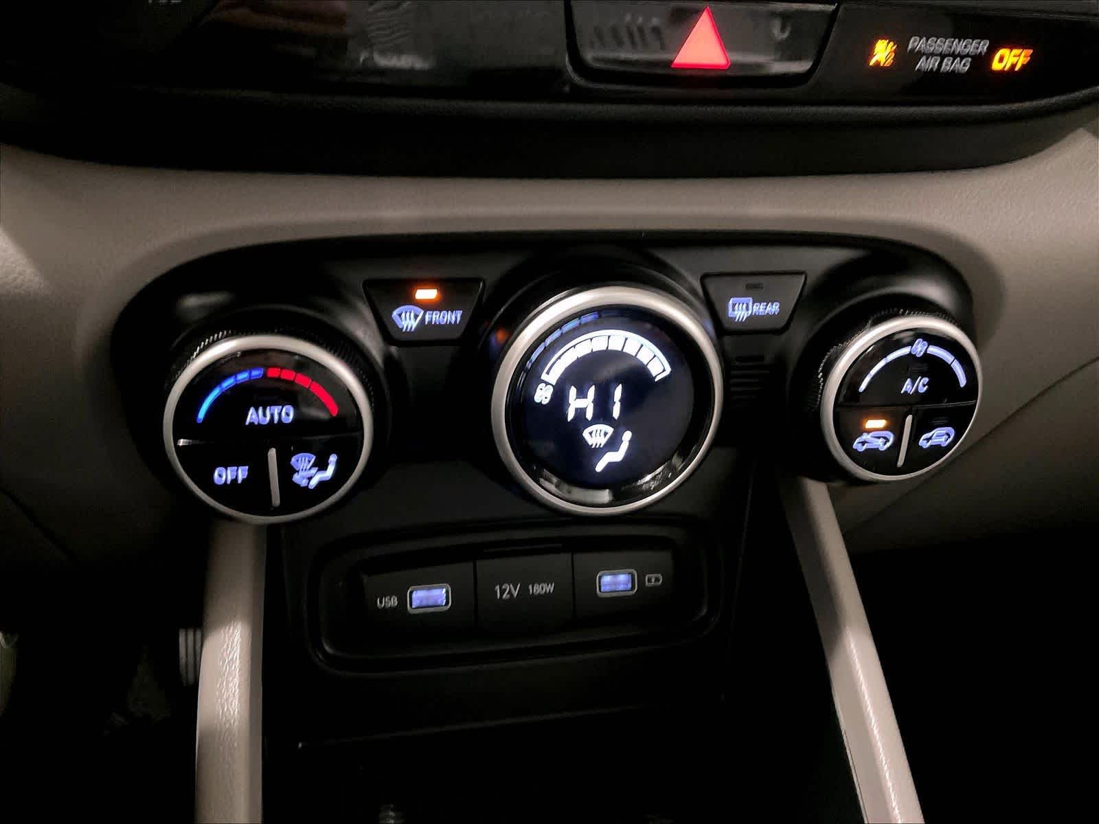 2022 Hyundai Venue SEL - Photo 26