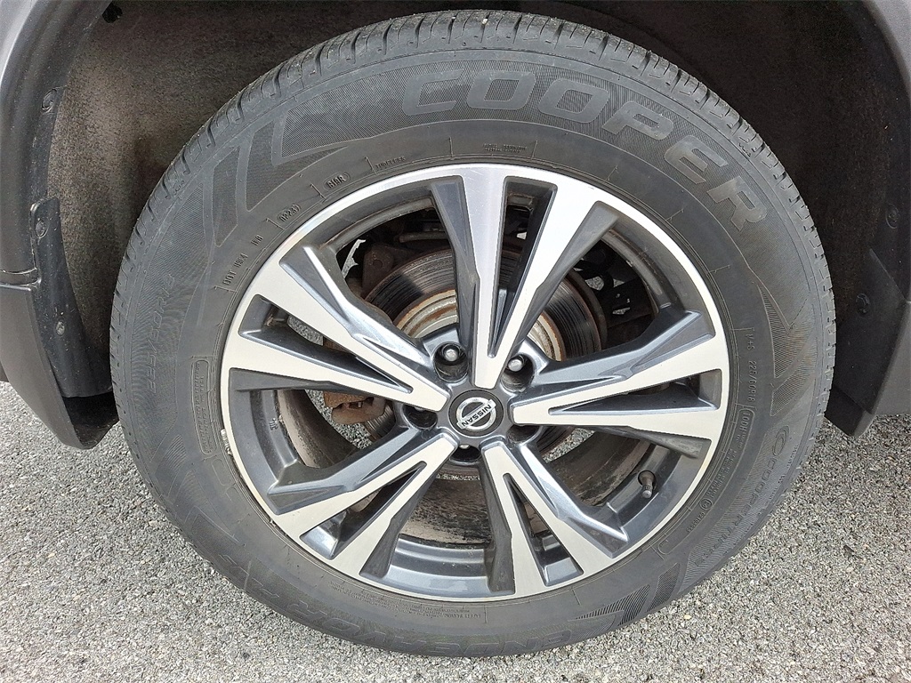 2020 Nissan Rogue SV - Photo 7