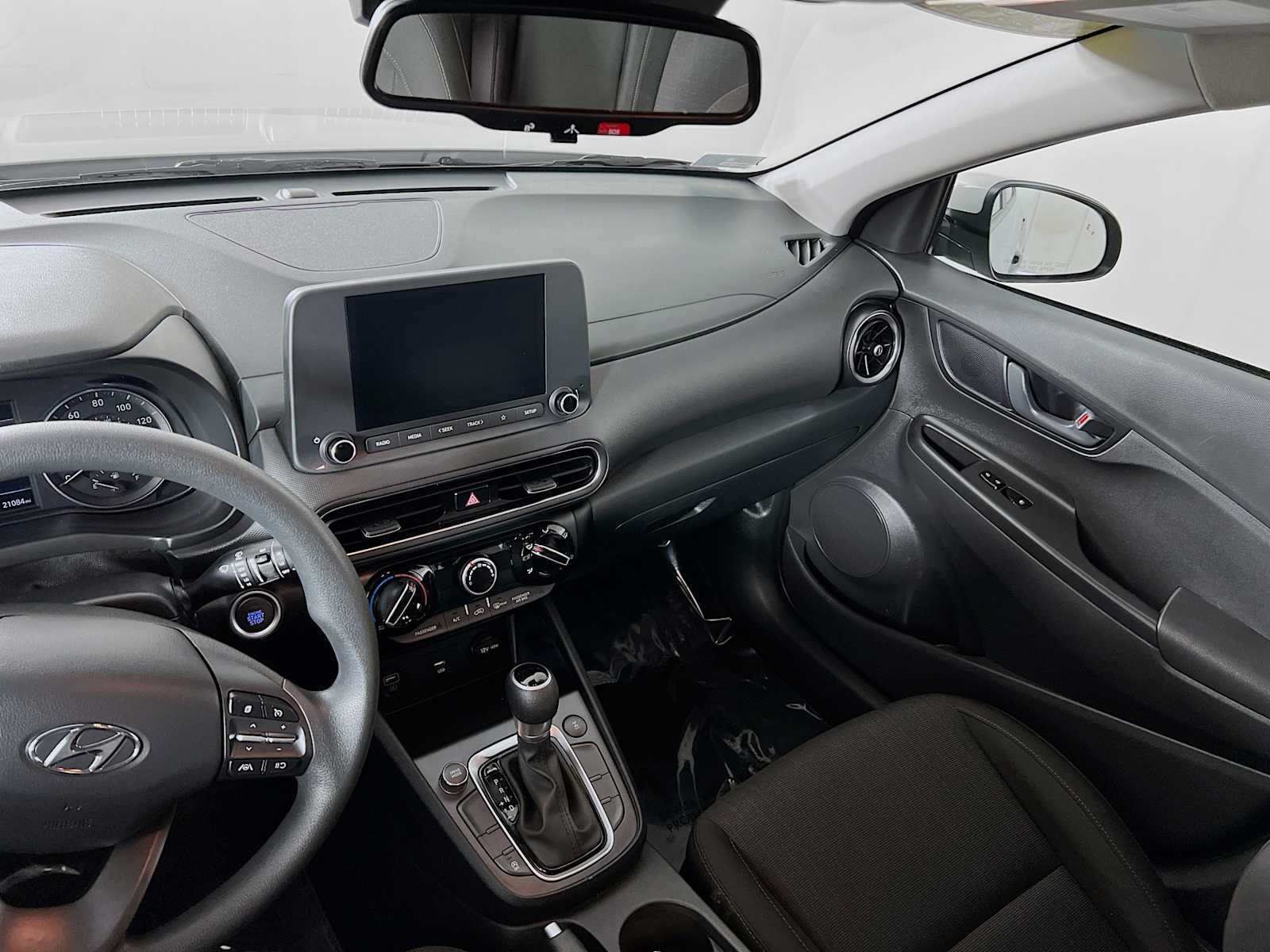 2023 Hyundai Kona SEL - Photo 22