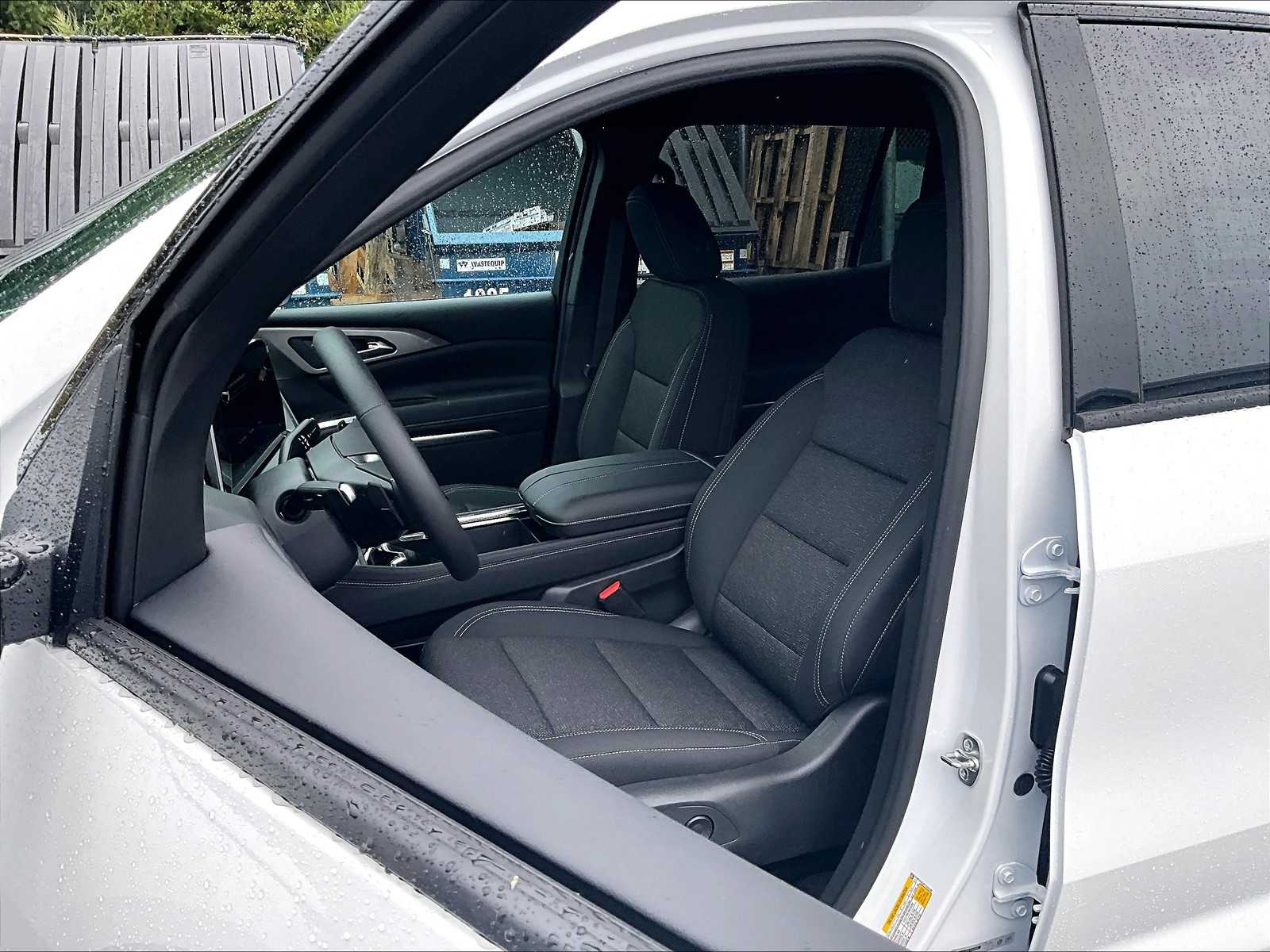 2026 Chevrolet Traverse AWD LT - Photo 11