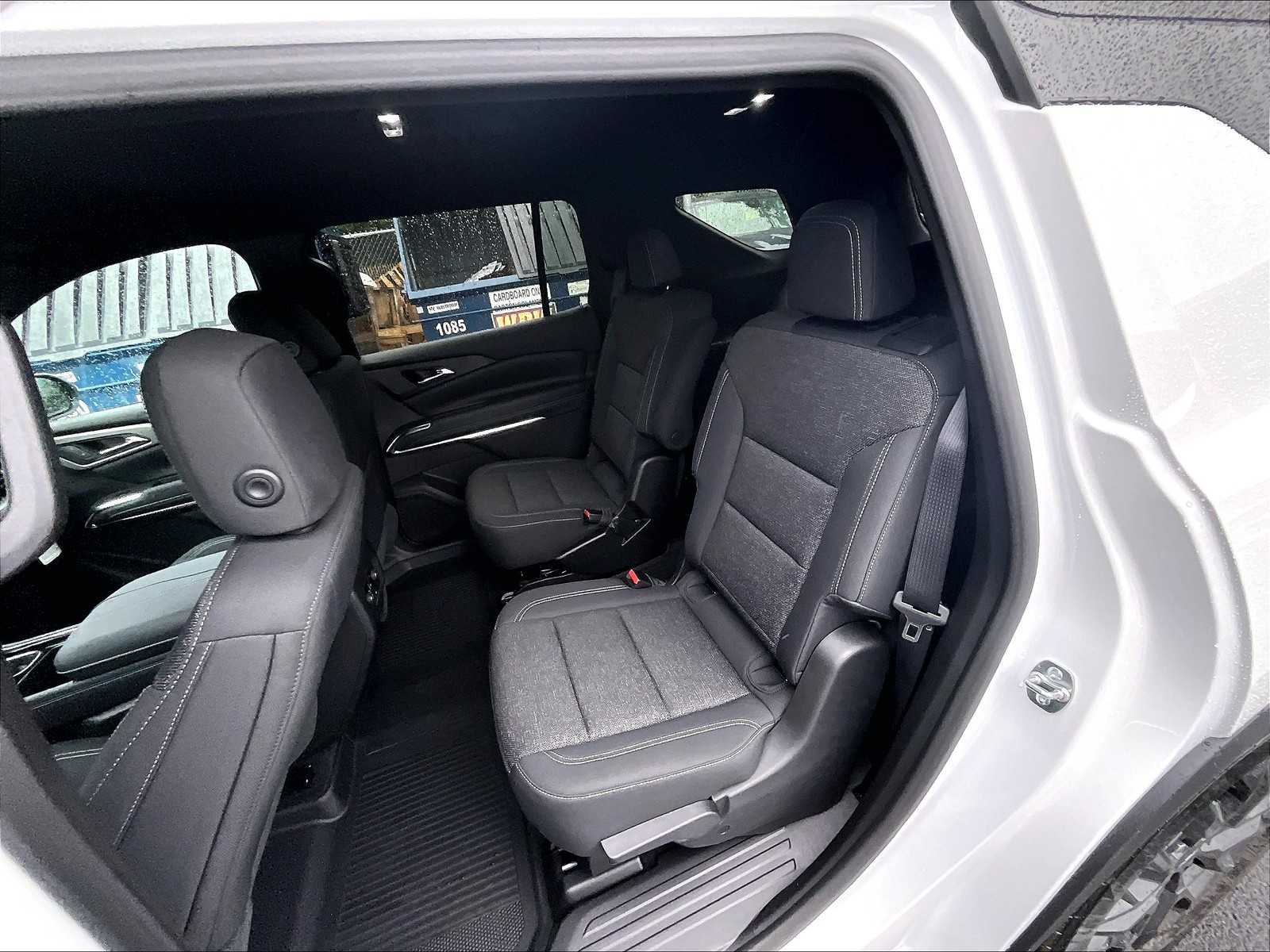 2026 Chevrolet Traverse AWD LT - Photo 15