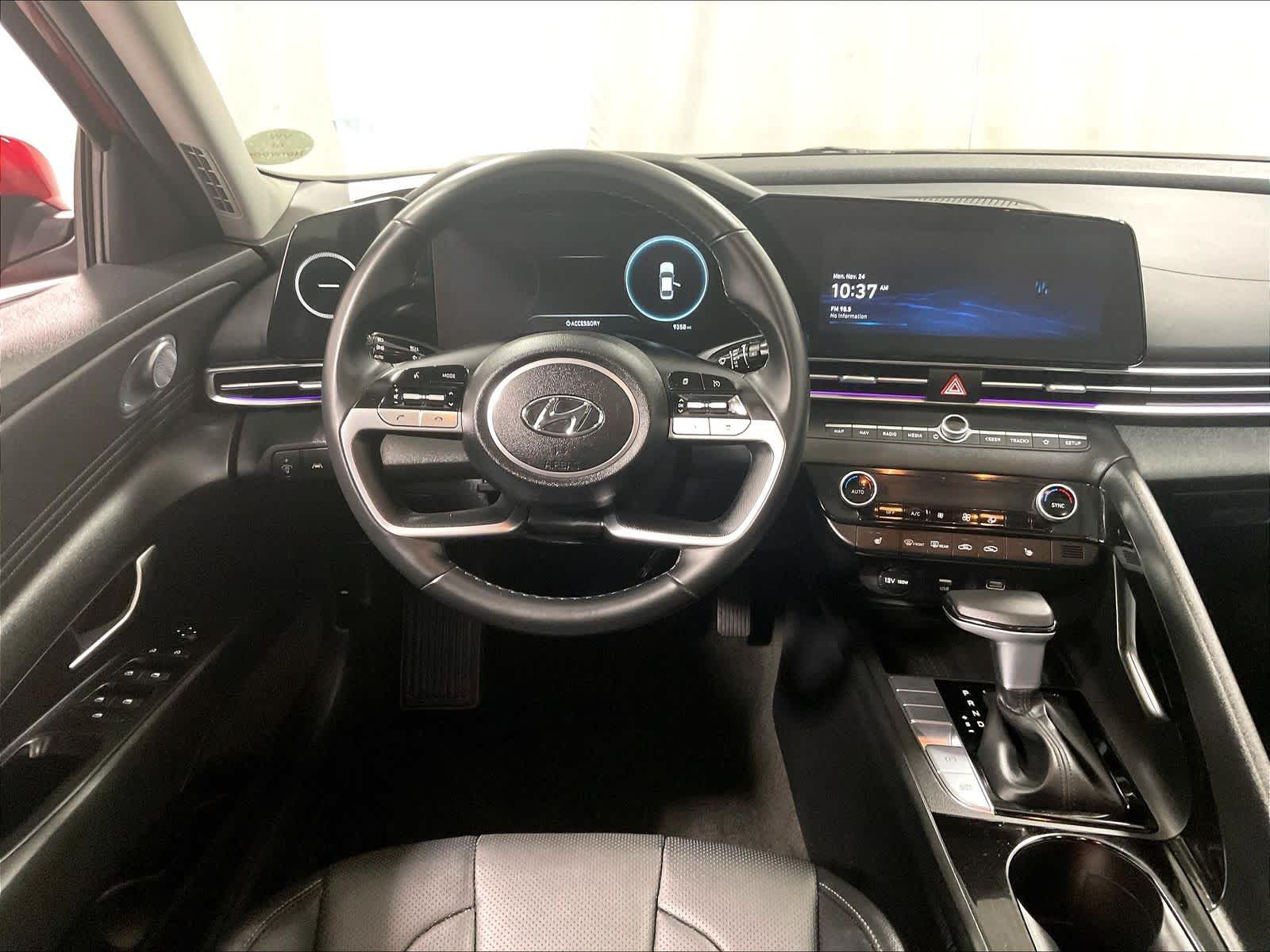 2022 Hyundai Elantra Limited - Photo 17