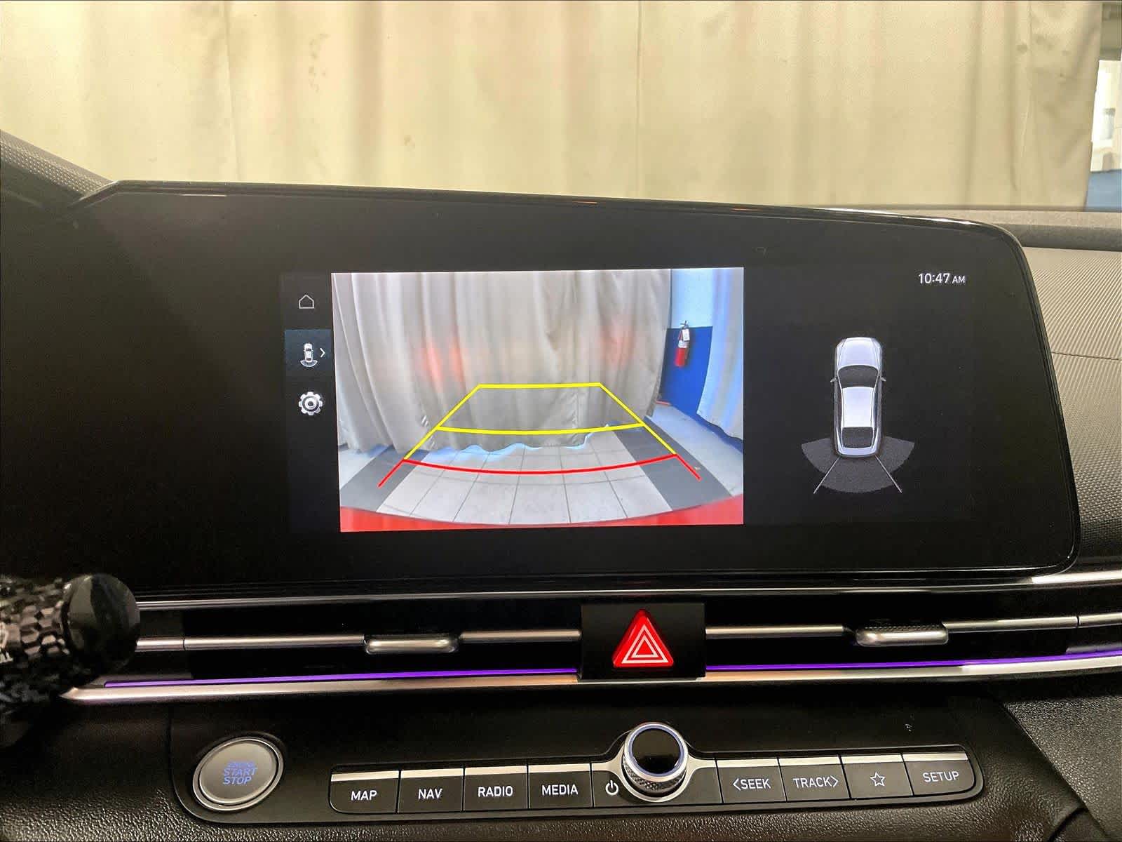 2022 Hyundai Elantra Limited - Photo 19