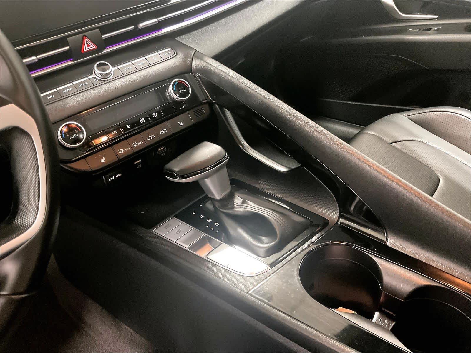 2022 Hyundai Elantra Limited - Photo 20