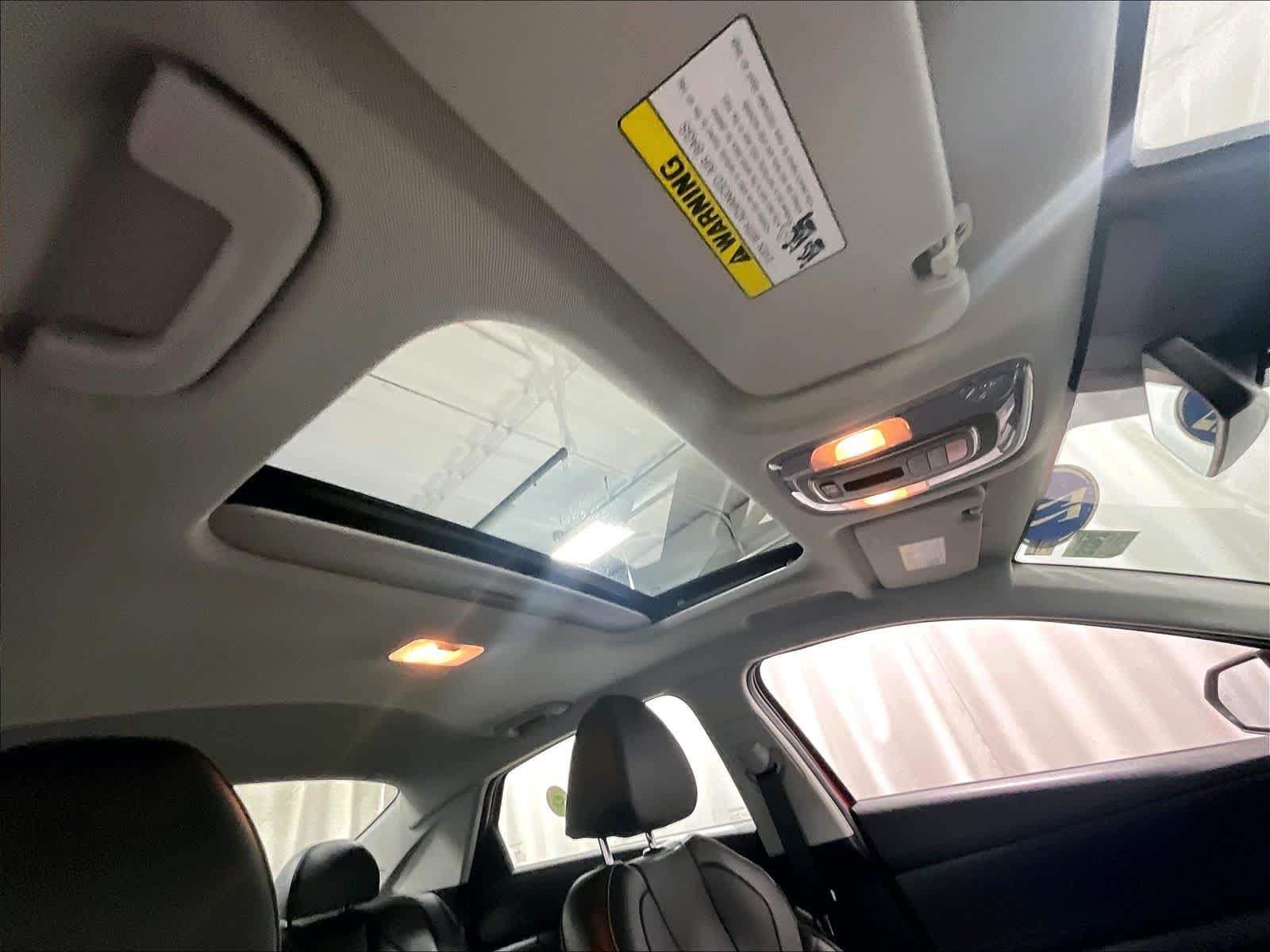 2022 Hyundai Elantra Limited - Photo 22