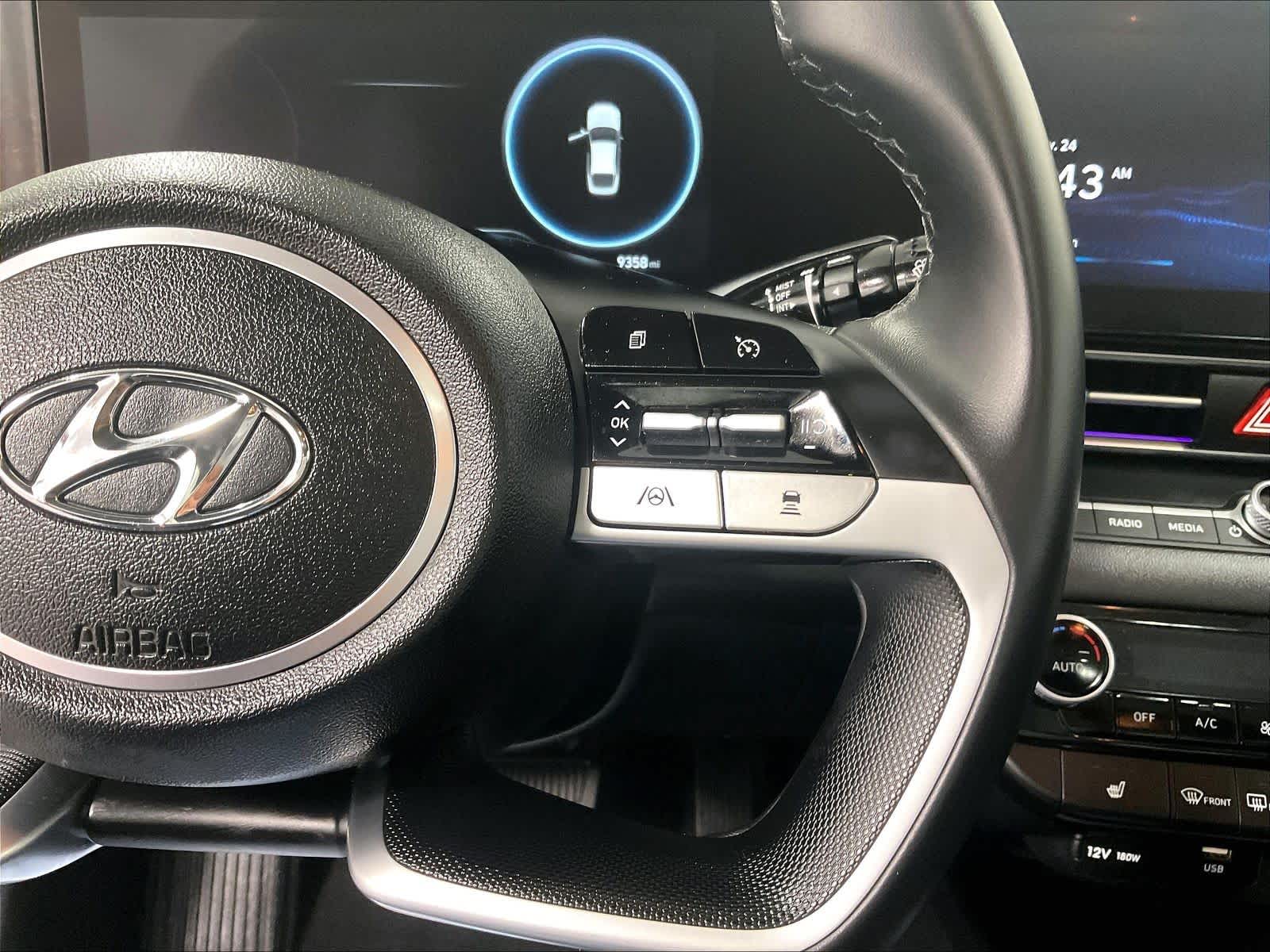 2022 Hyundai Elantra Limited - Photo 24