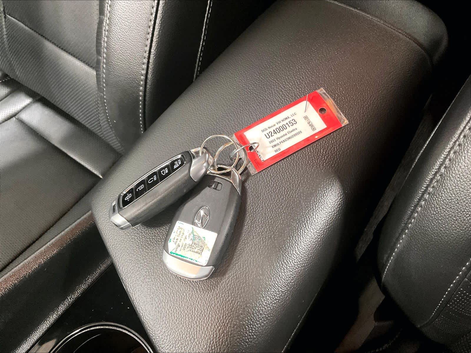 2022 Hyundai Elantra Limited - Photo 31