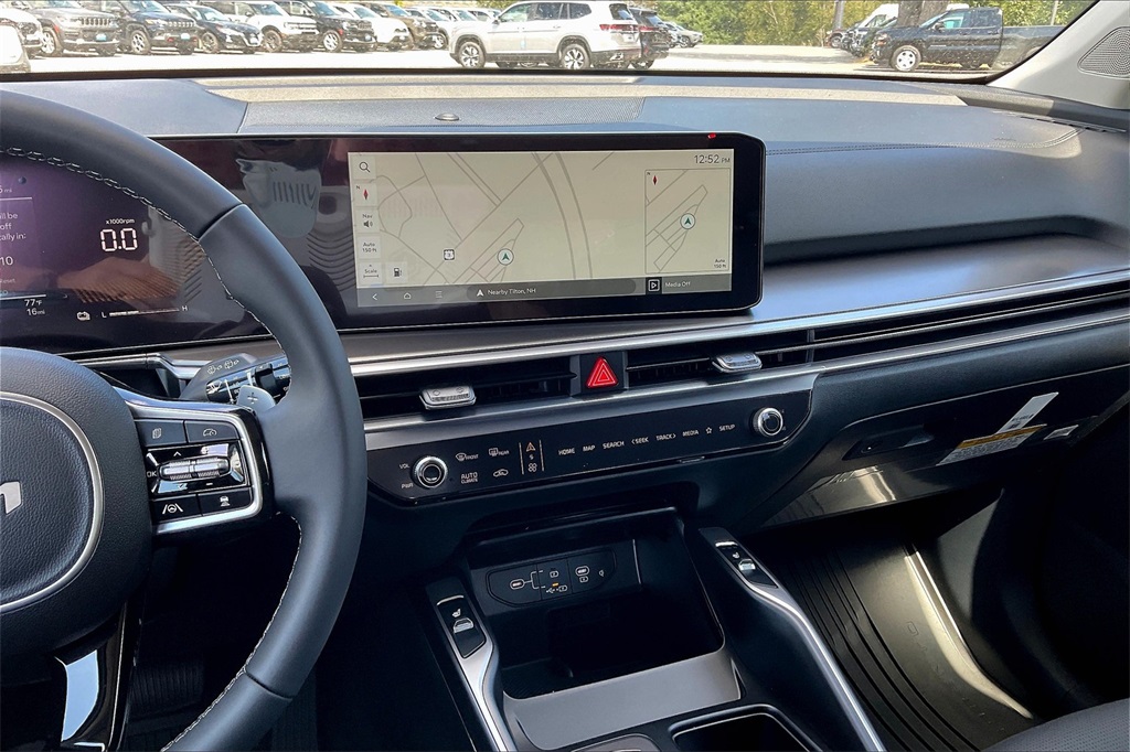 2025 Kia Sorento Hybrid EX - Photo 13