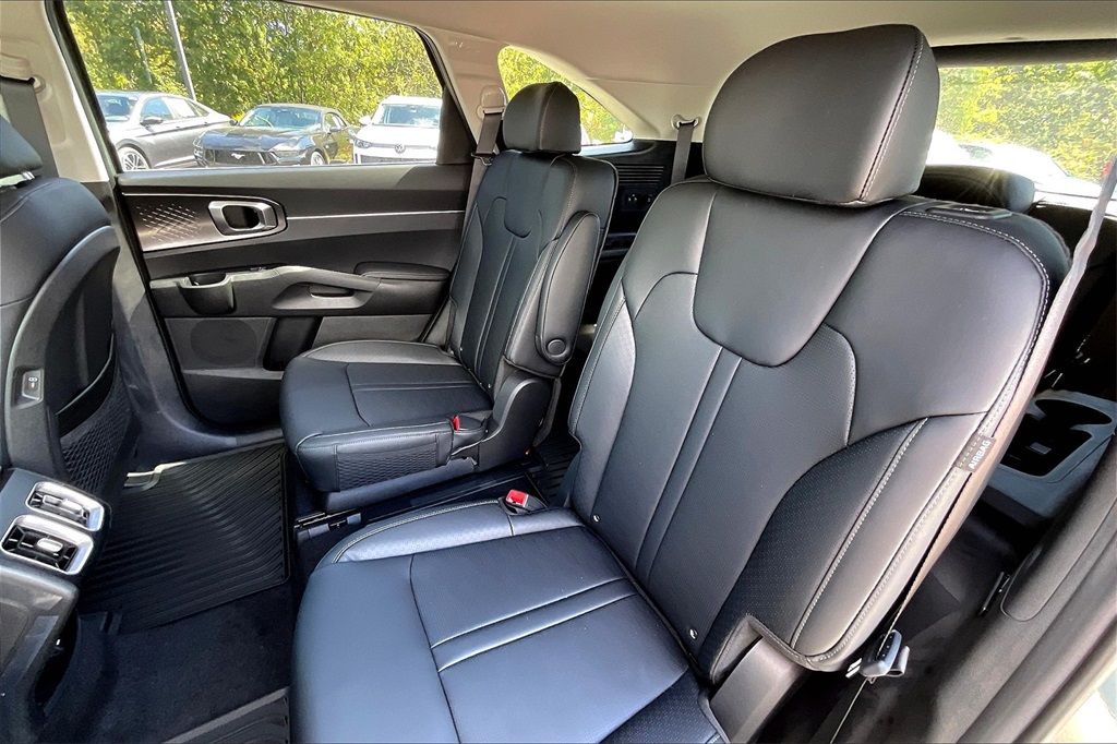 2025 Kia Sorento Hybrid EX - Photo 15