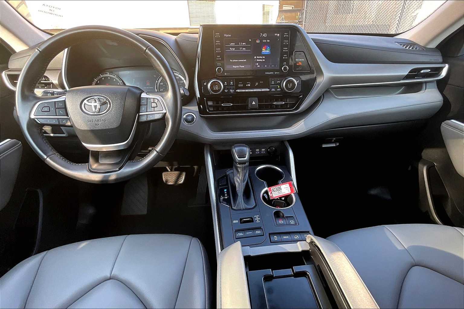 2022 Toyota Highlander XLE - Photo 21